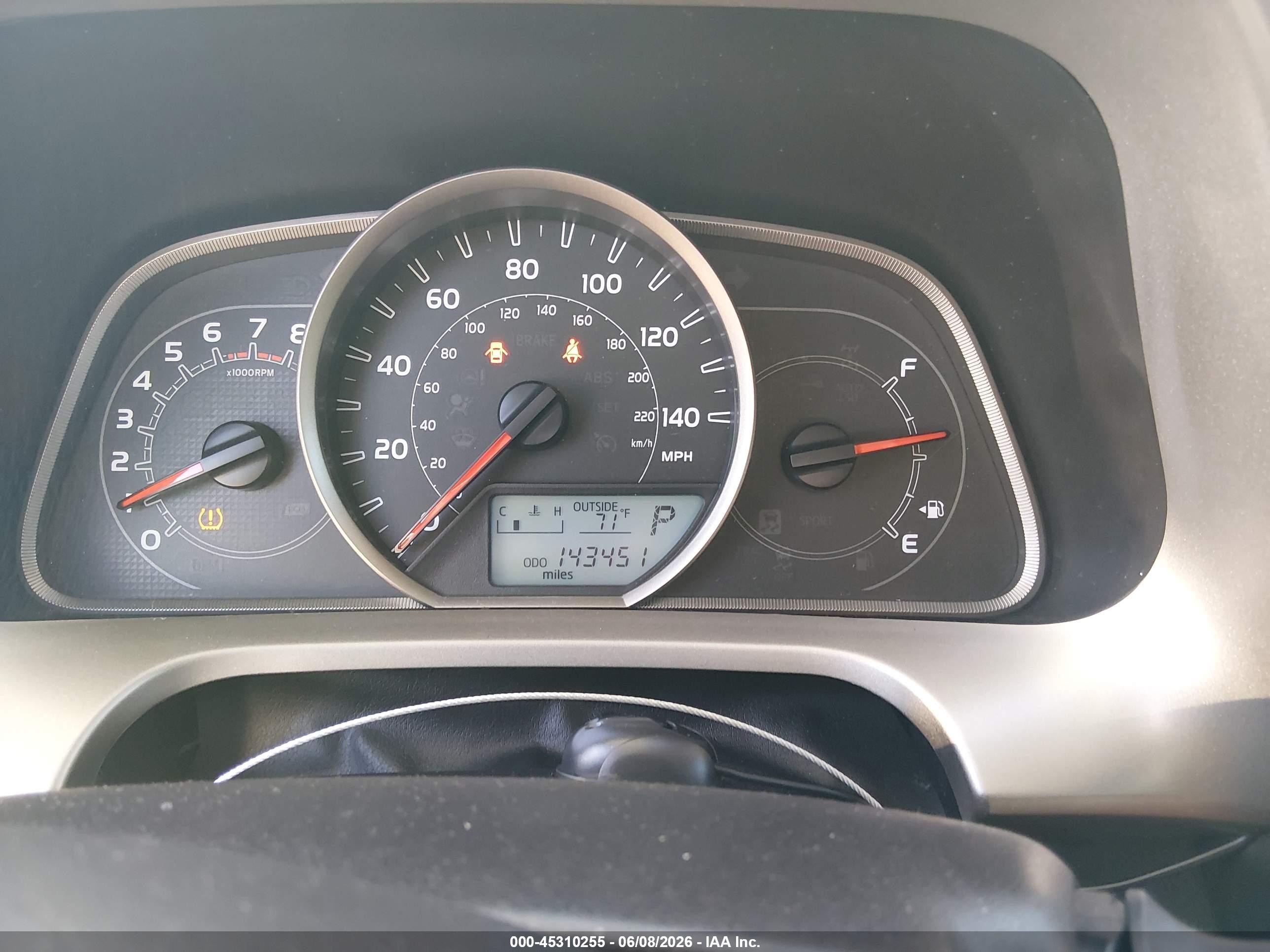 2014 Toyota Rav4 Xle Silver vin: 2T3RFREV1EW142164
