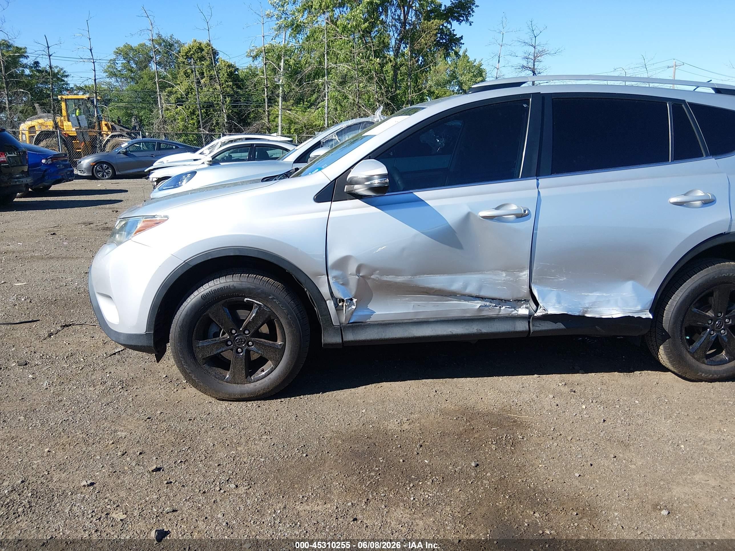 2014 Toyota Rav4 Xle Silver vin: 2T3RFREV1EW142164