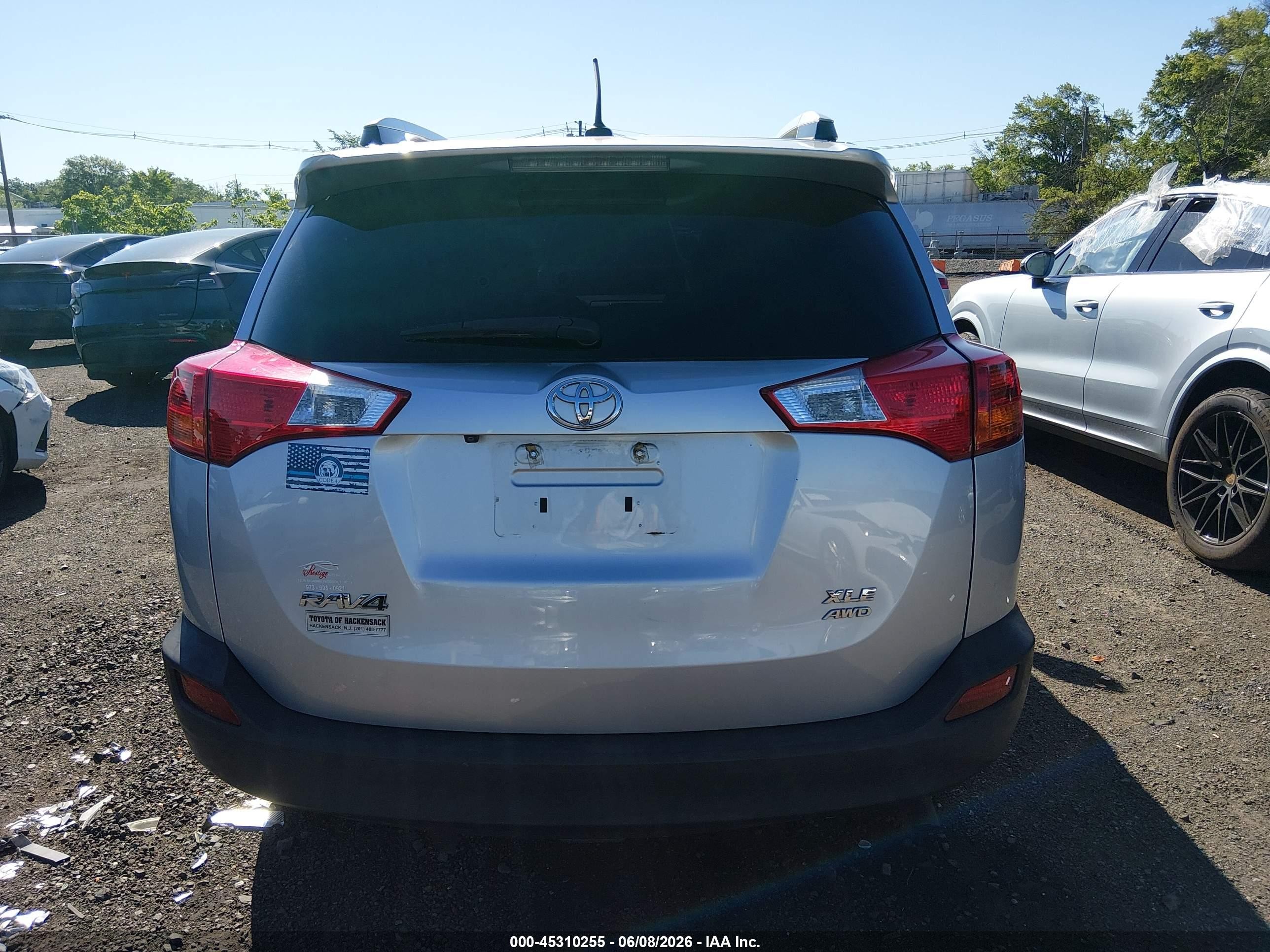 2014 Toyota Rav4 Xle Silver vin: 2T3RFREV1EW142164