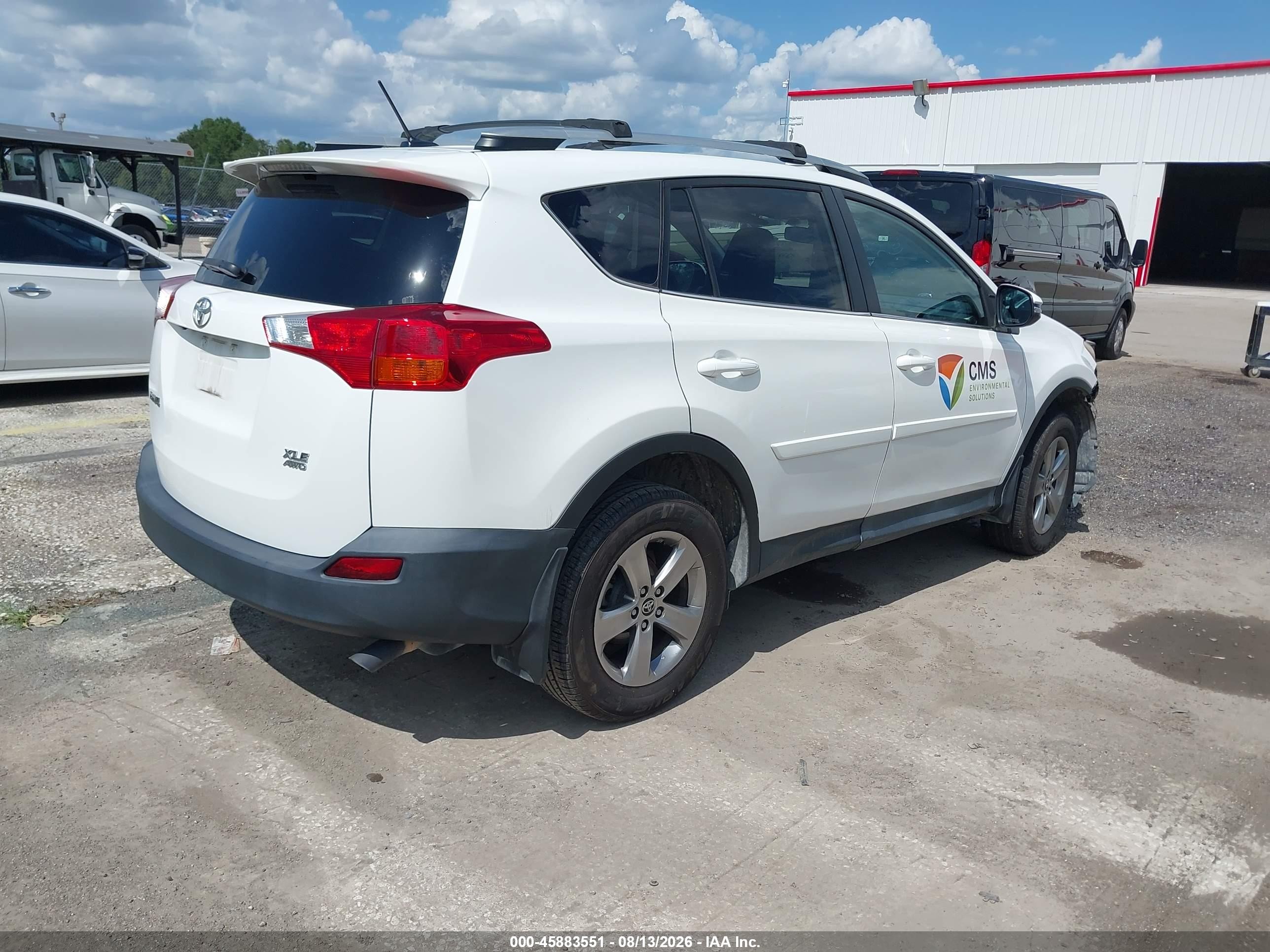 2015 Toyota Rav4 Xle White vin: 2T3RFREV1FW247997