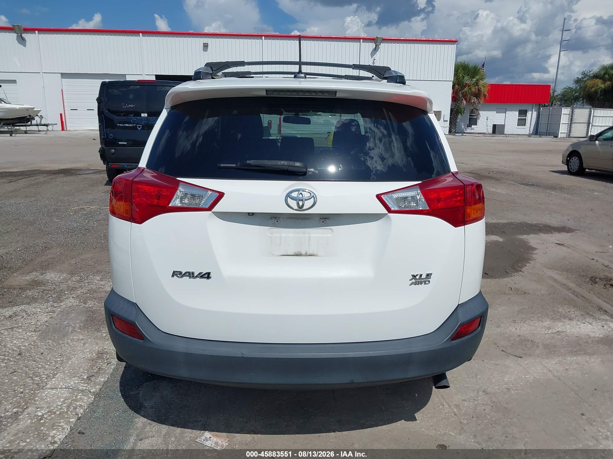 2015 Toyota Rav4 Xle White vin: 2T3RFREV1FW247997