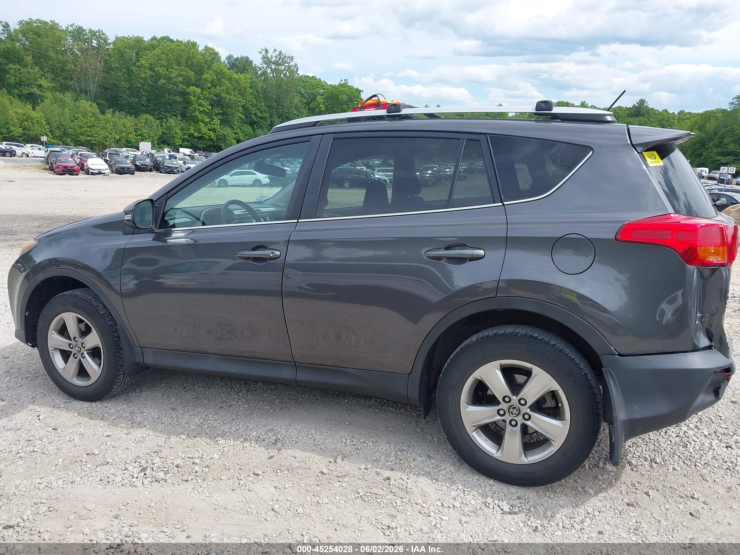 2015 Toyota Rav4 Xle Gray vin: 2T3RFREV1FW265349