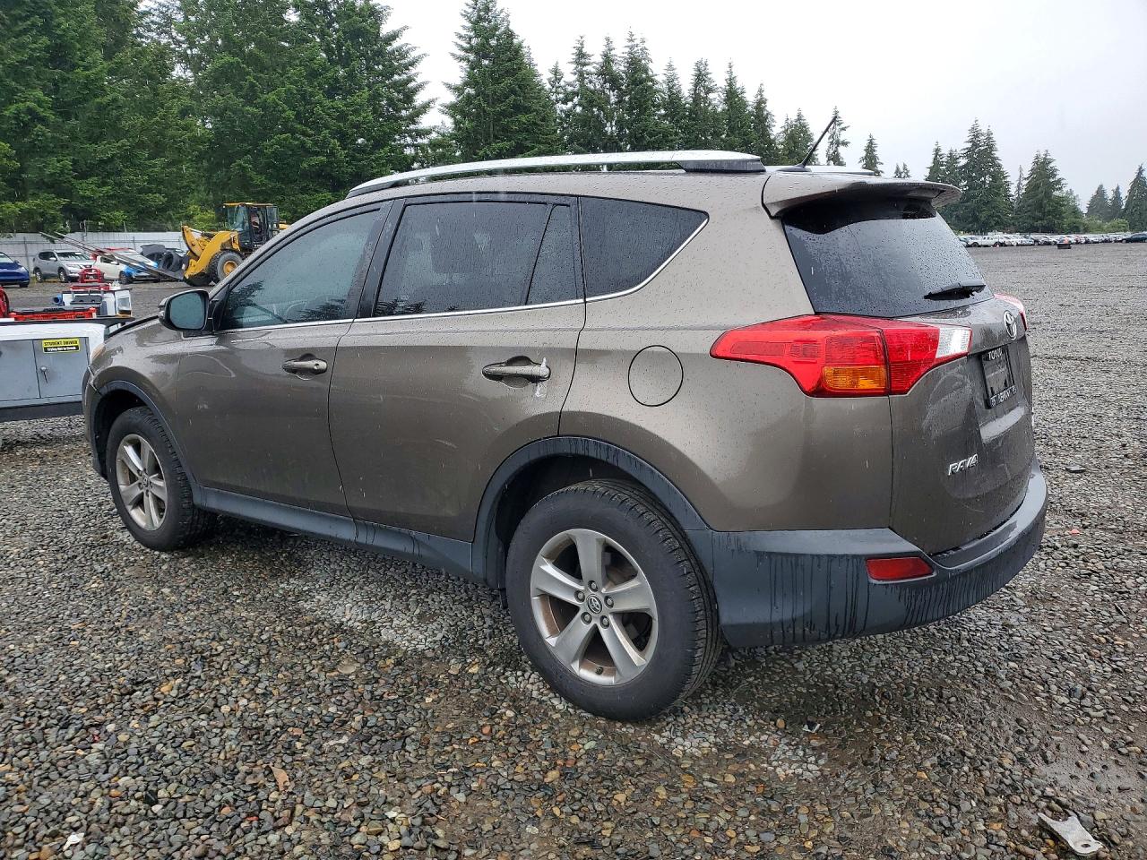 2015 Toyota Rav4 Xle Tan vin: 2T3RFREV1FW266579
