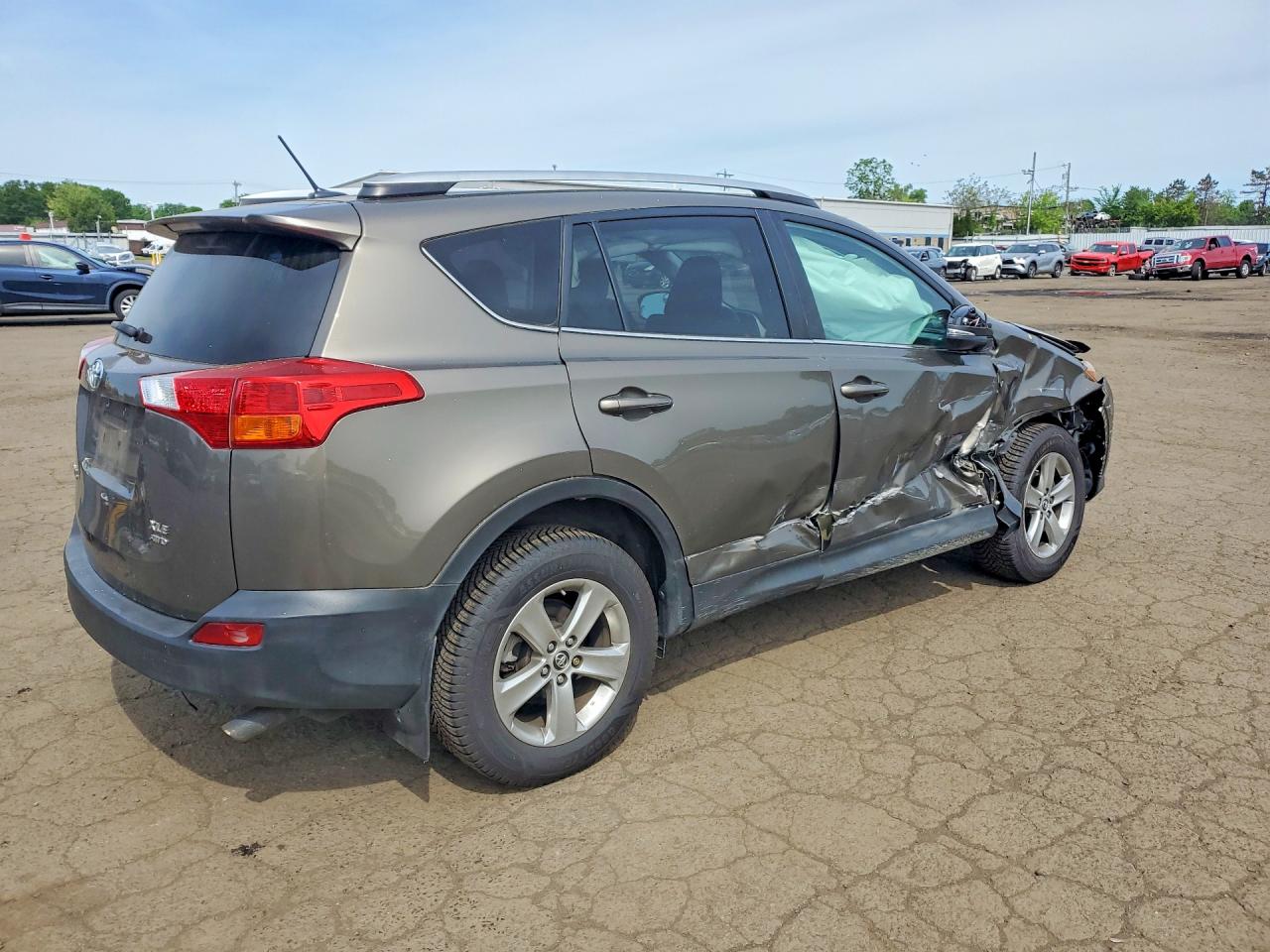 2015 Toyota Rav4 Xle Brown vin: 2T3RFREV1FW303985