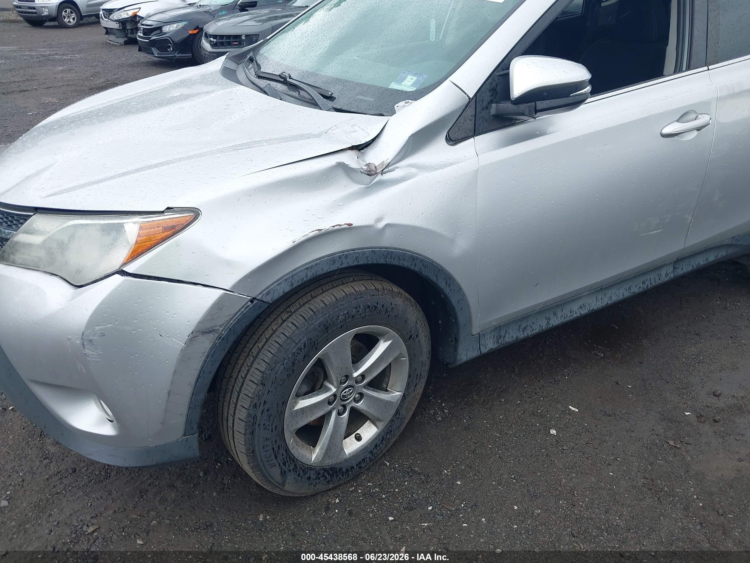 2015 Toyota Rav4 Xle Серебряный vin: 2T3RFREV1FW327249