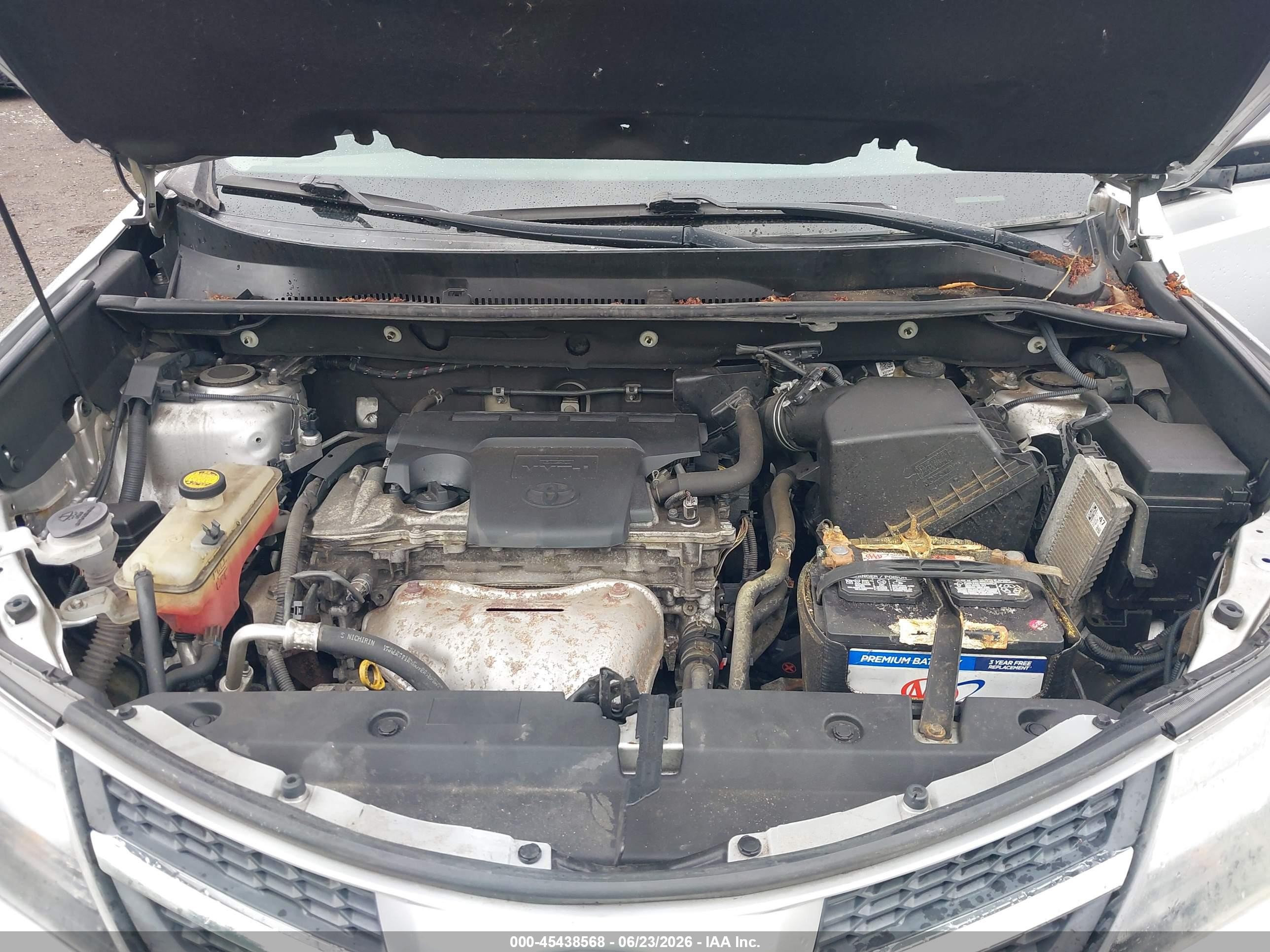 2015 Toyota Rav4 Xle Серебряный vin: 2T3RFREV1FW327249