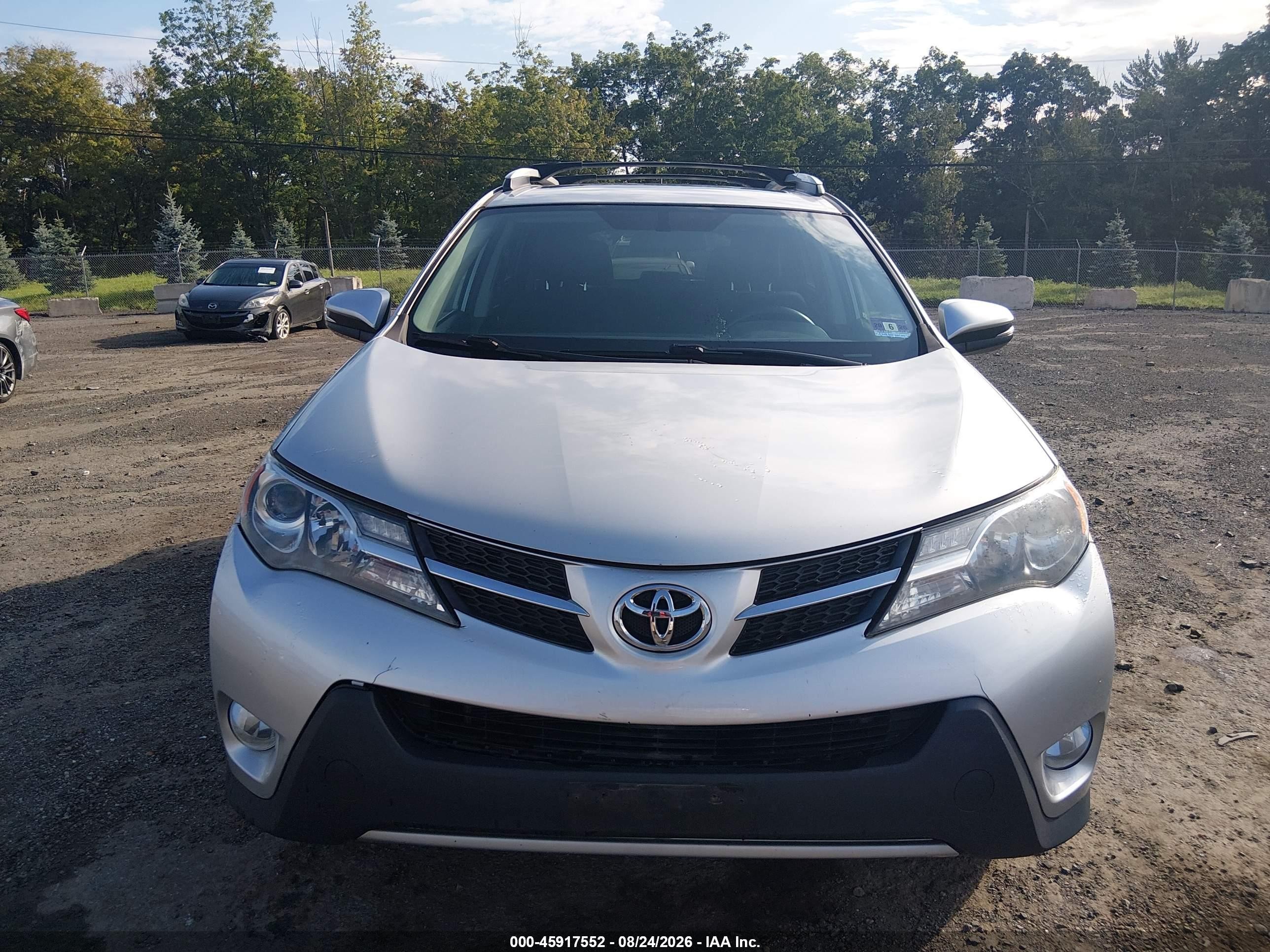 2015 Toyota Rav4 Xle Silver vin: 2T3RFREV1FW328272