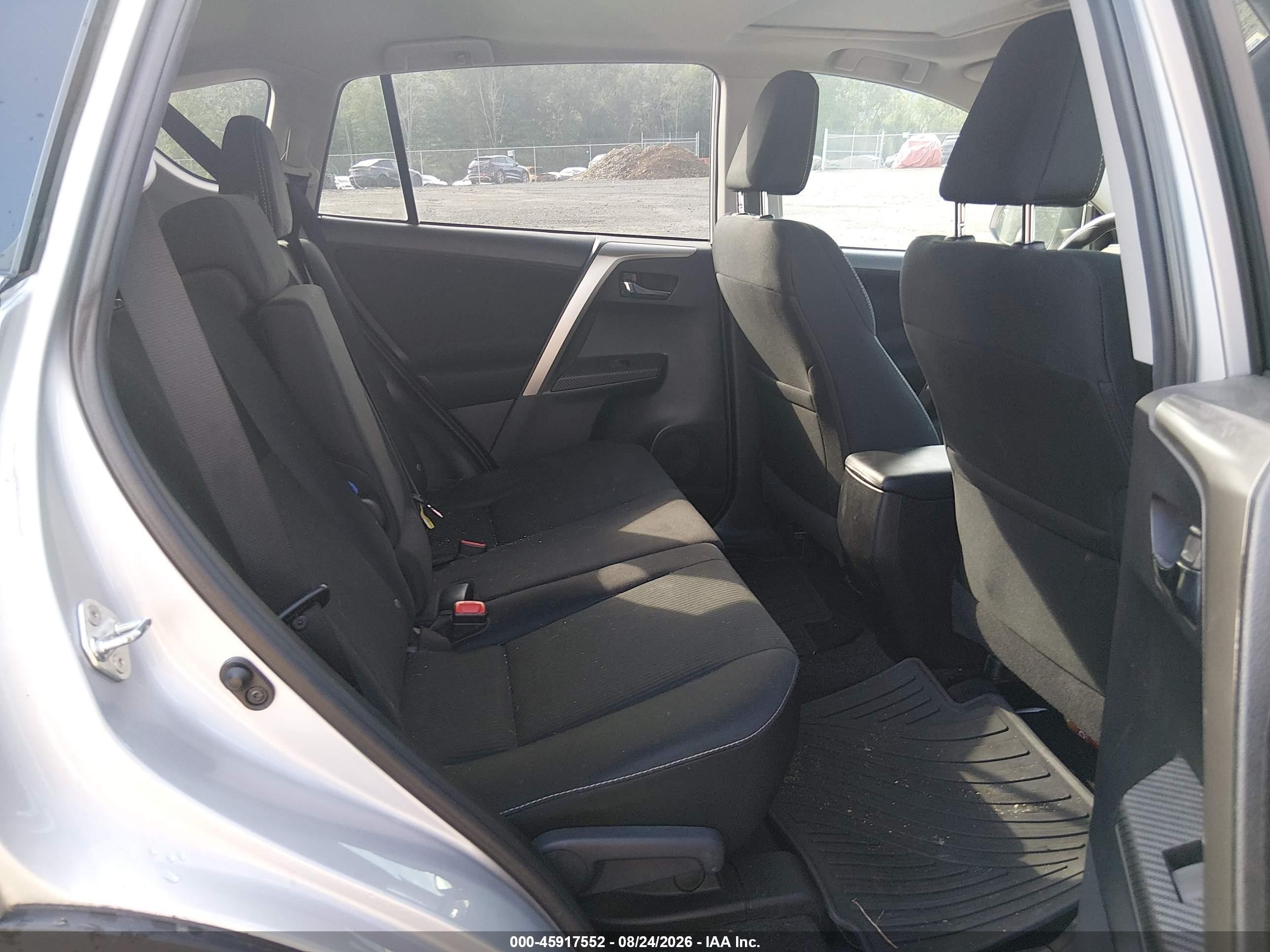 2015 Toyota Rav4 Xle Silver vin: 2T3RFREV1FW328272
