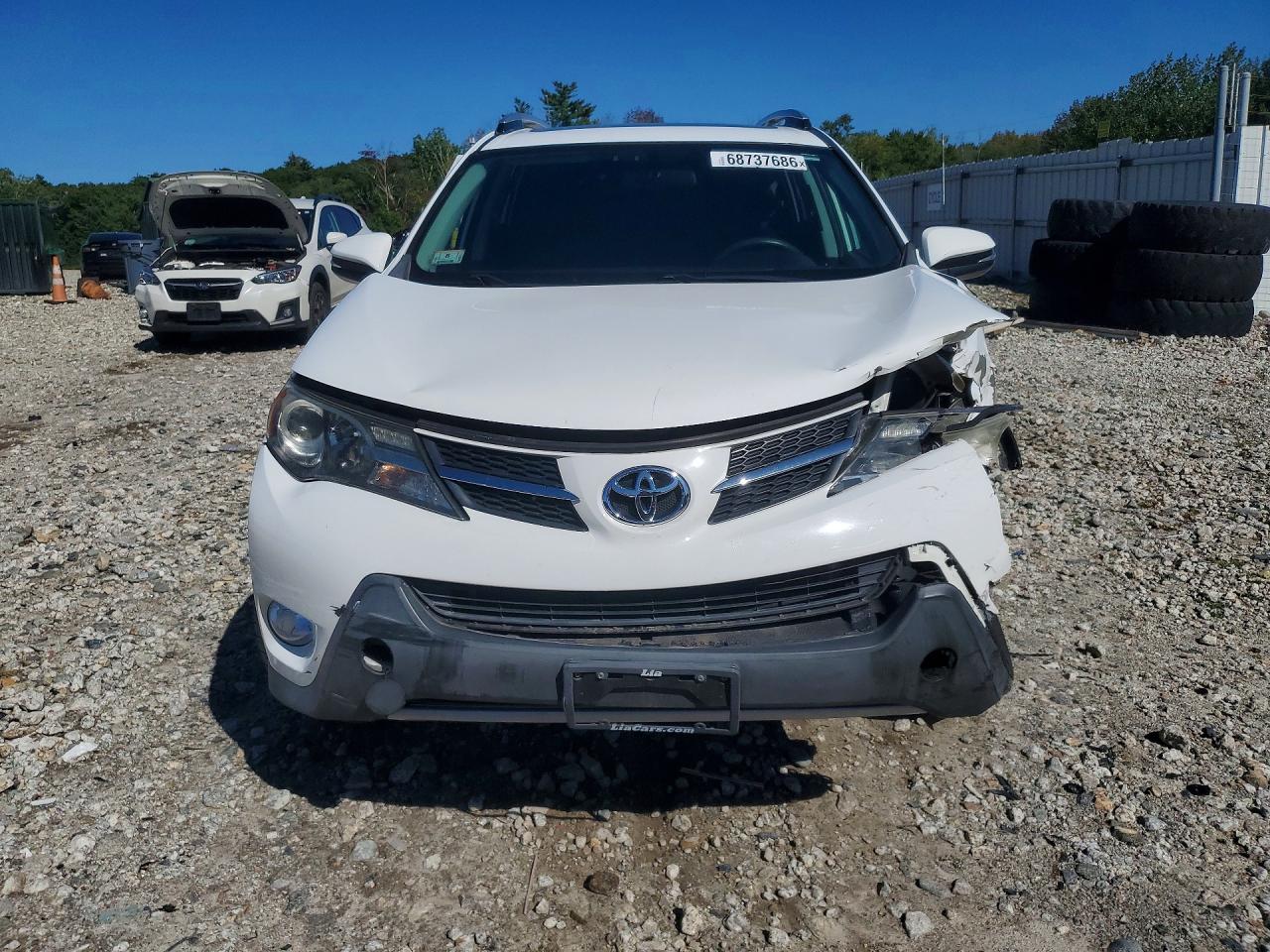 2015 Toyota Rav4 Xle White vin: 2T3RFREV1FW356511