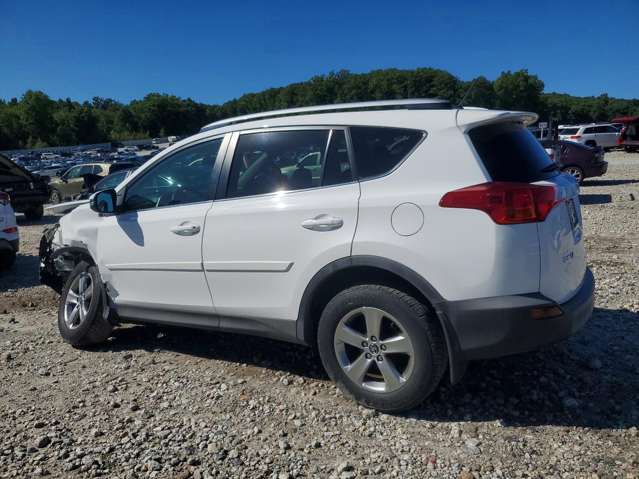 2015 Toyota Rav4 Xle White vin: 2T3RFREV1FW356511