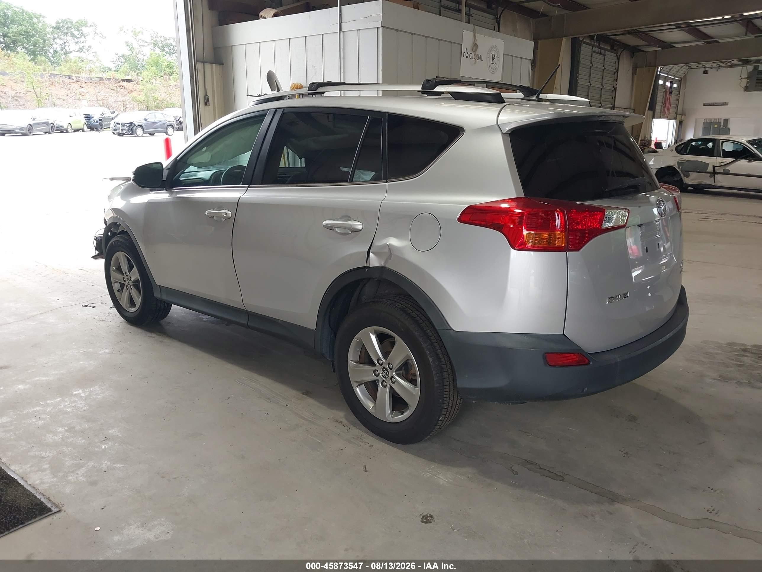 2015 Toyota Rav4 Xle Silver vin: 2T3RFREV1FW379562