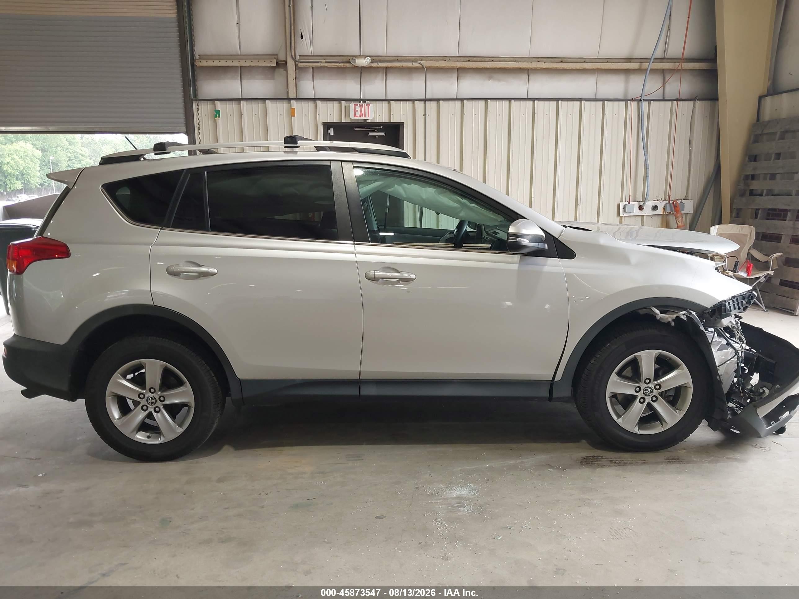 2015 Toyota Rav4 Xle Silver vin: 2T3RFREV1FW379562