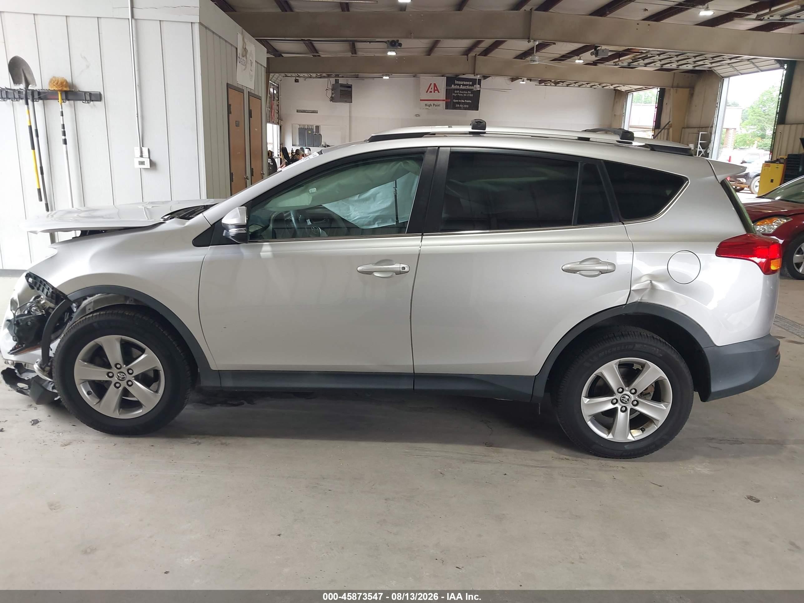 2015 Toyota Rav4 Xle Silver vin: 2T3RFREV1FW379562