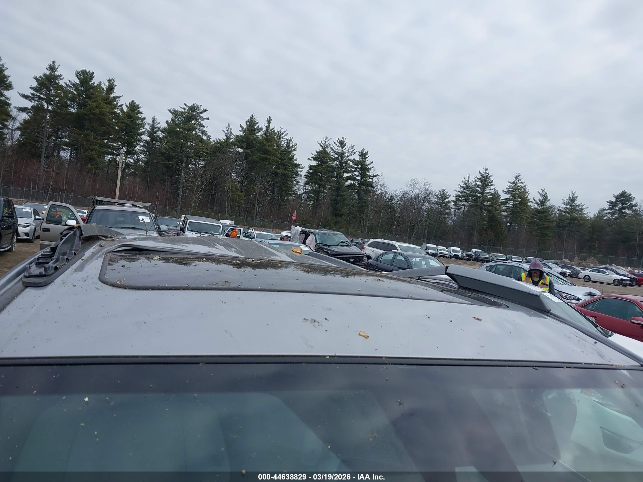 2017 Toyota Rav4 Xle Silver vin: 2T3RFREV1HW659226