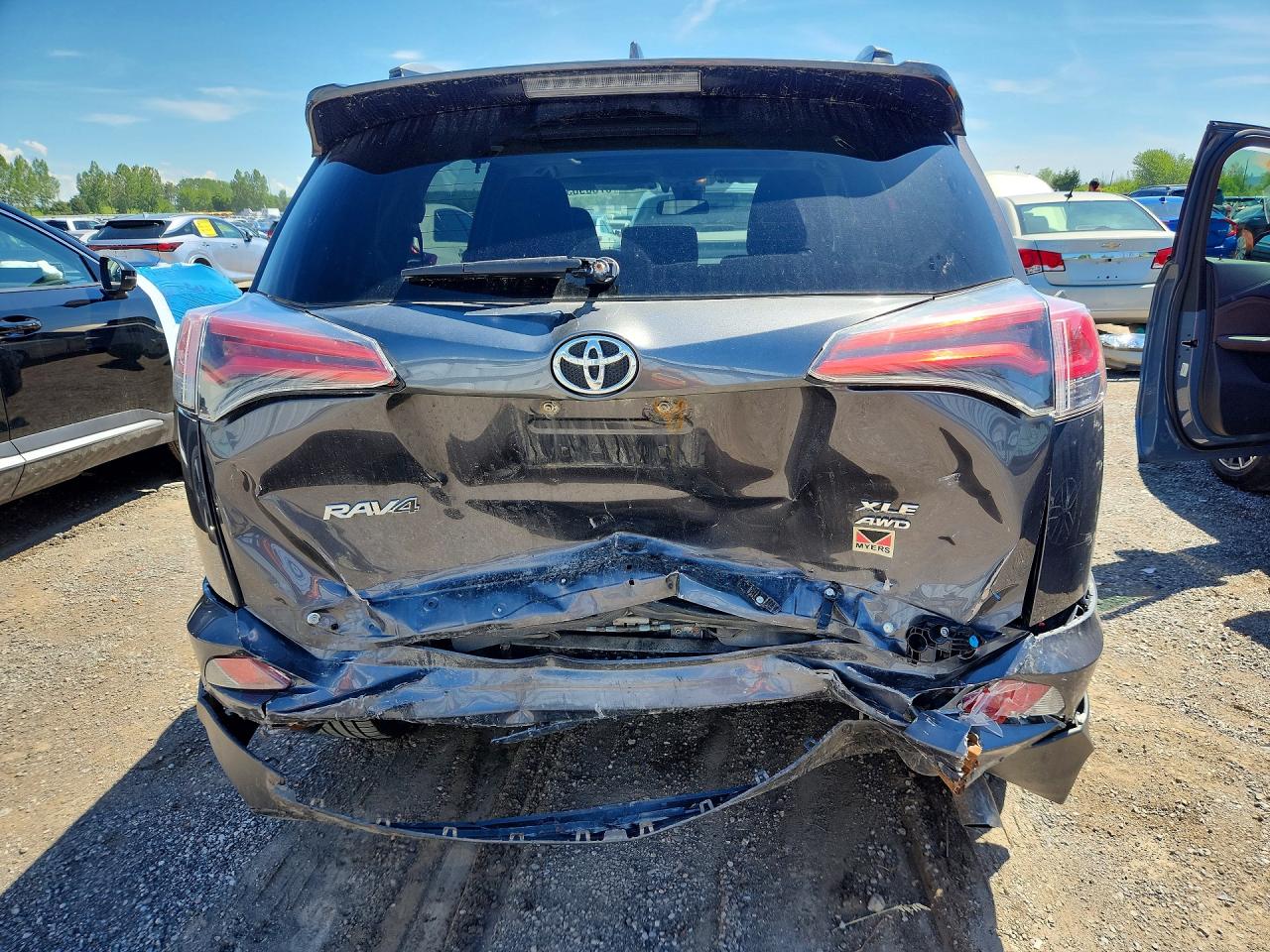 2018 Toyota Rav4 Xle Gray vin: 2T3RFREV1JW851719