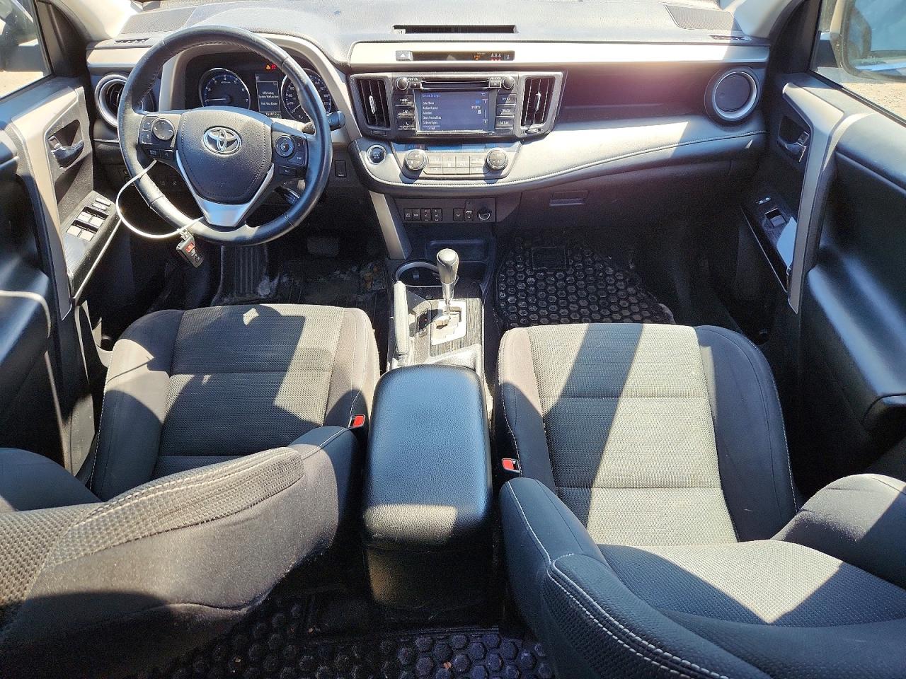 2018 Toyota Rav4 Xle Gray vin: 2T3RFREV1JW851719