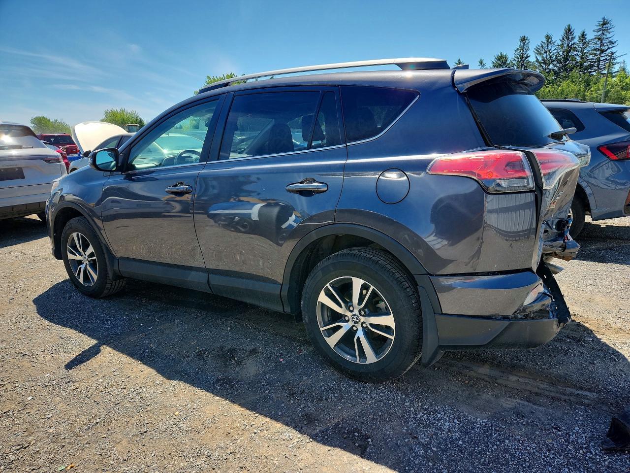 2018 Toyota Rav4 Xle Gray vin: 2T3RFREV1JW851719
