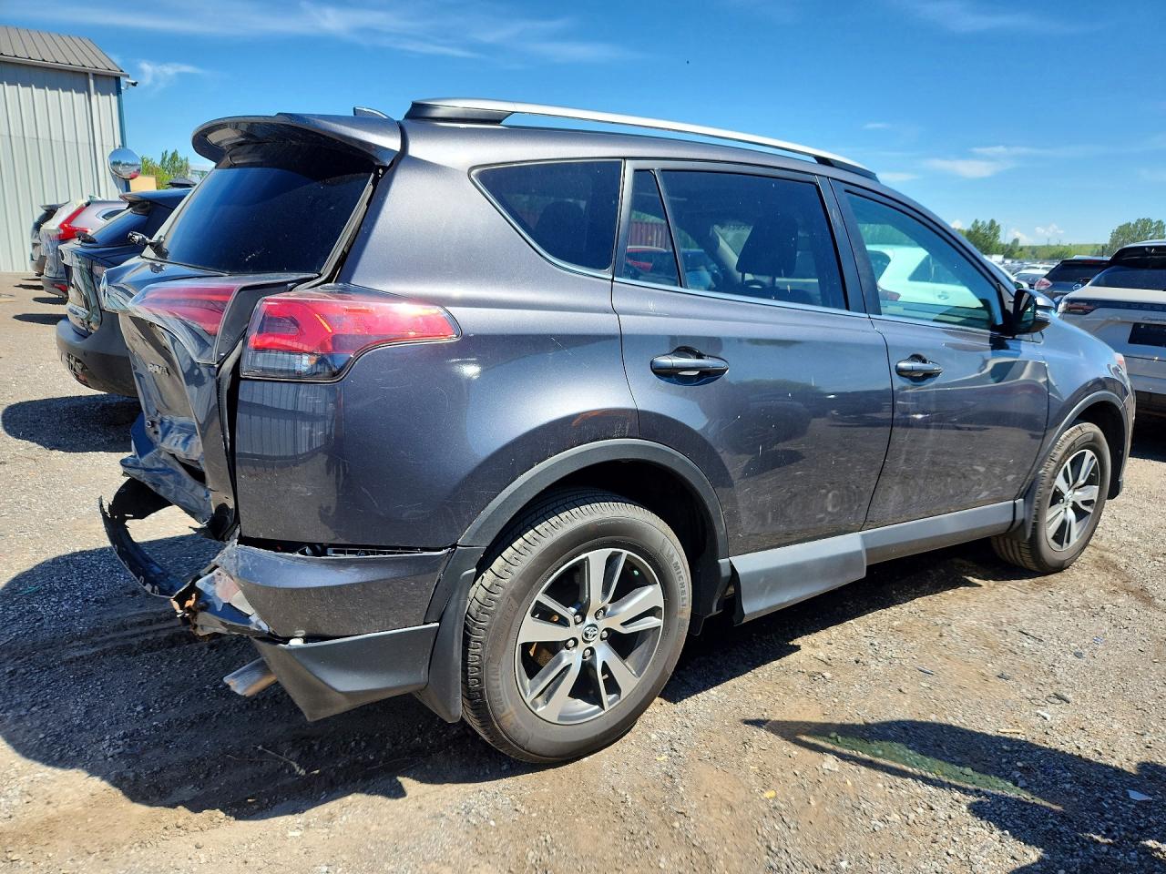 2018 Toyota Rav4 Xle Gray vin: 2T3RFREV1JW851719