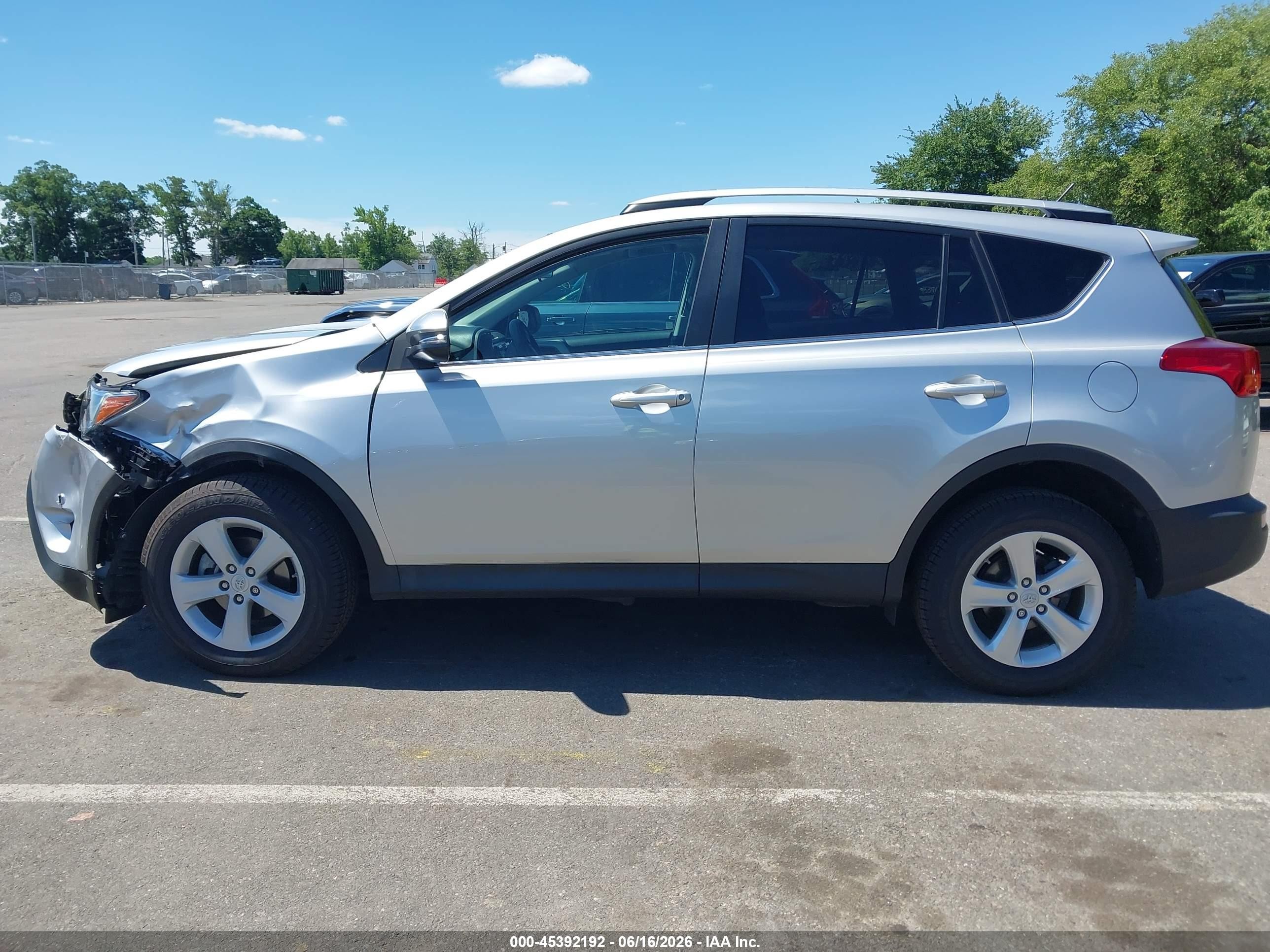 2013 Toyota Rav4 Xle Silver vin: 2T3RFREV2DW067053