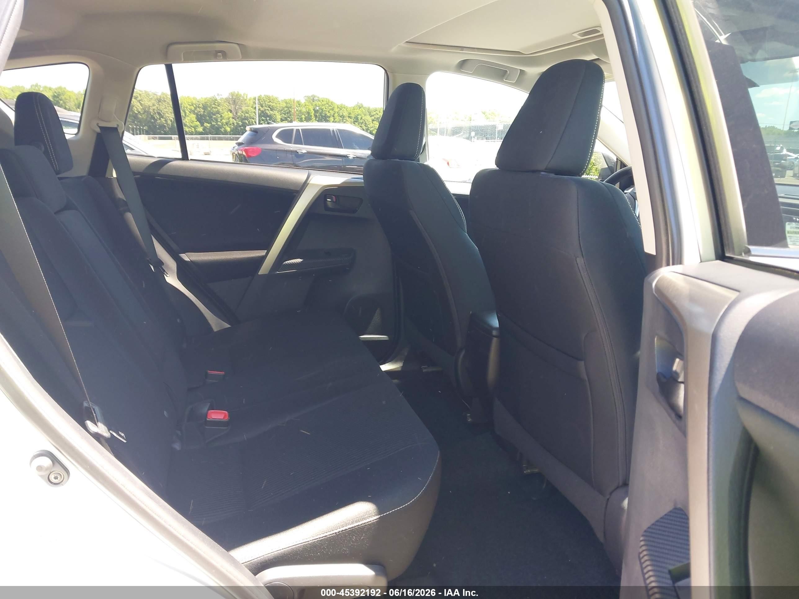 2013 Toyota Rav4 Xle Silver vin: 2T3RFREV2DW067053