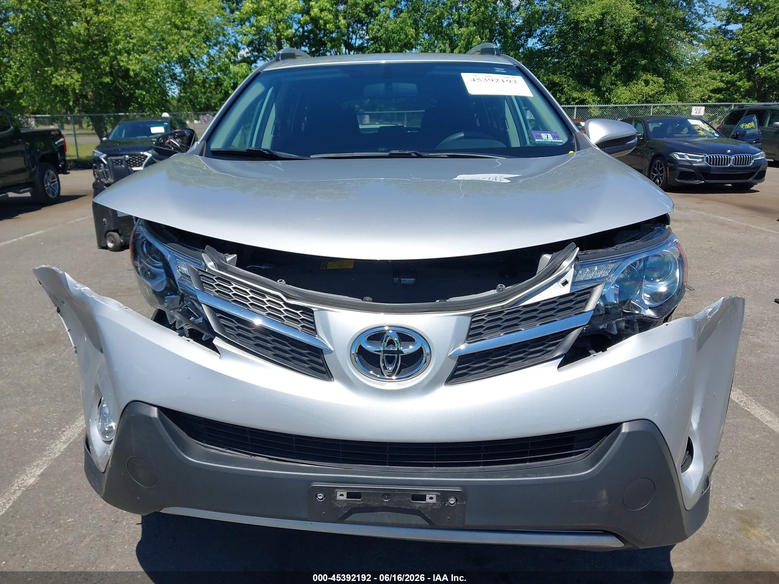2013 Toyota Rav4 Xle Silver vin: 2T3RFREV2DW067053