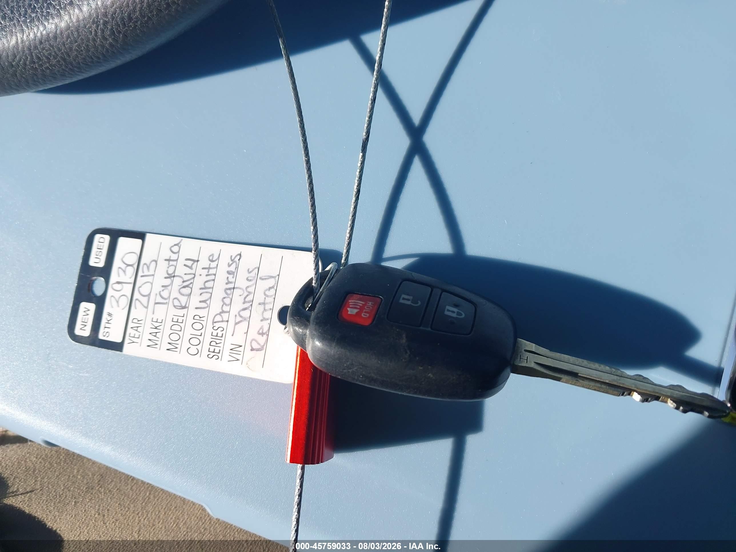 2013 Toyota Rav4 Xle White vin: 2T3RFREV2DW122309