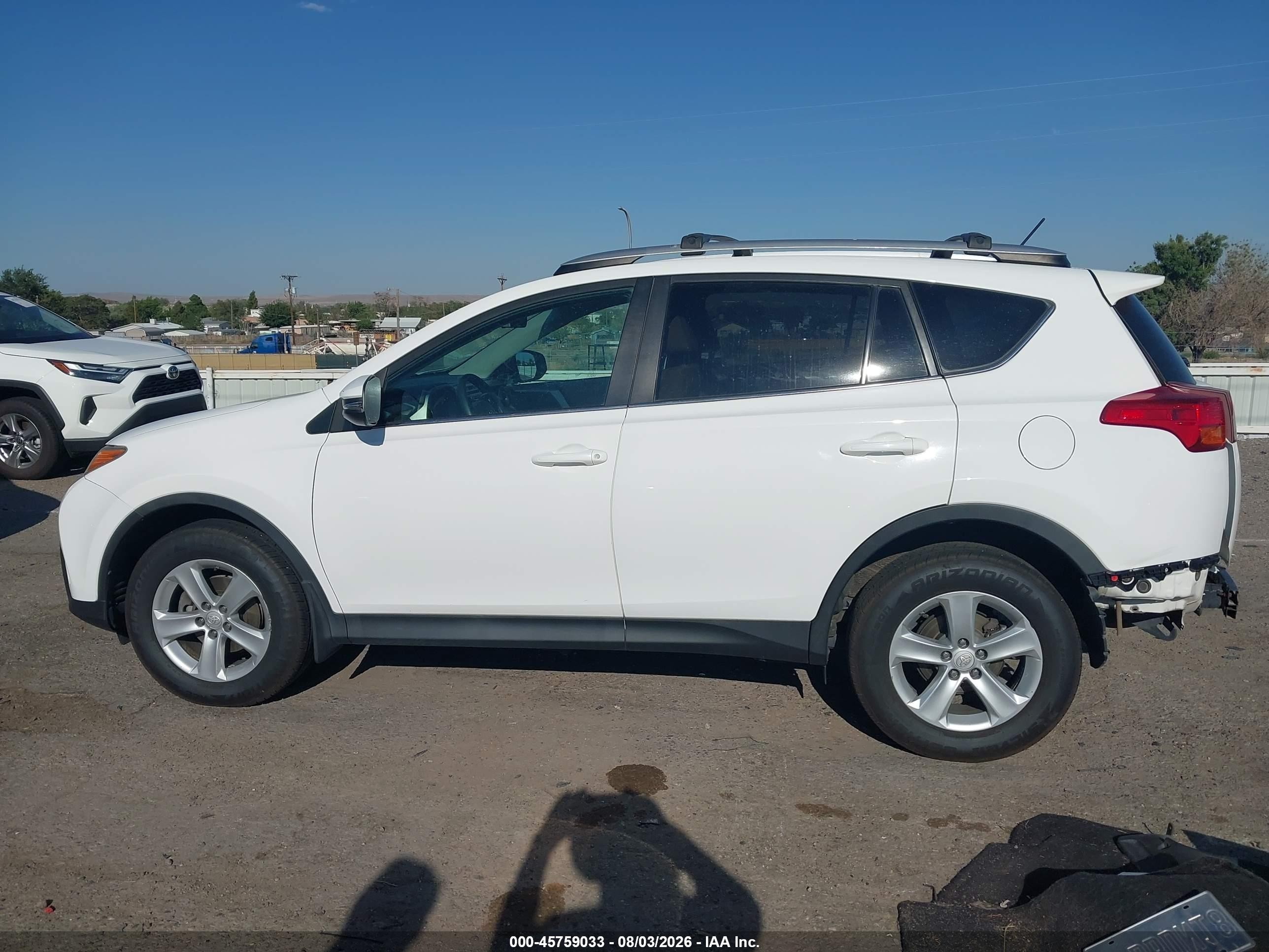 2013 Toyota Rav4 Xle White vin: 2T3RFREV2DW122309