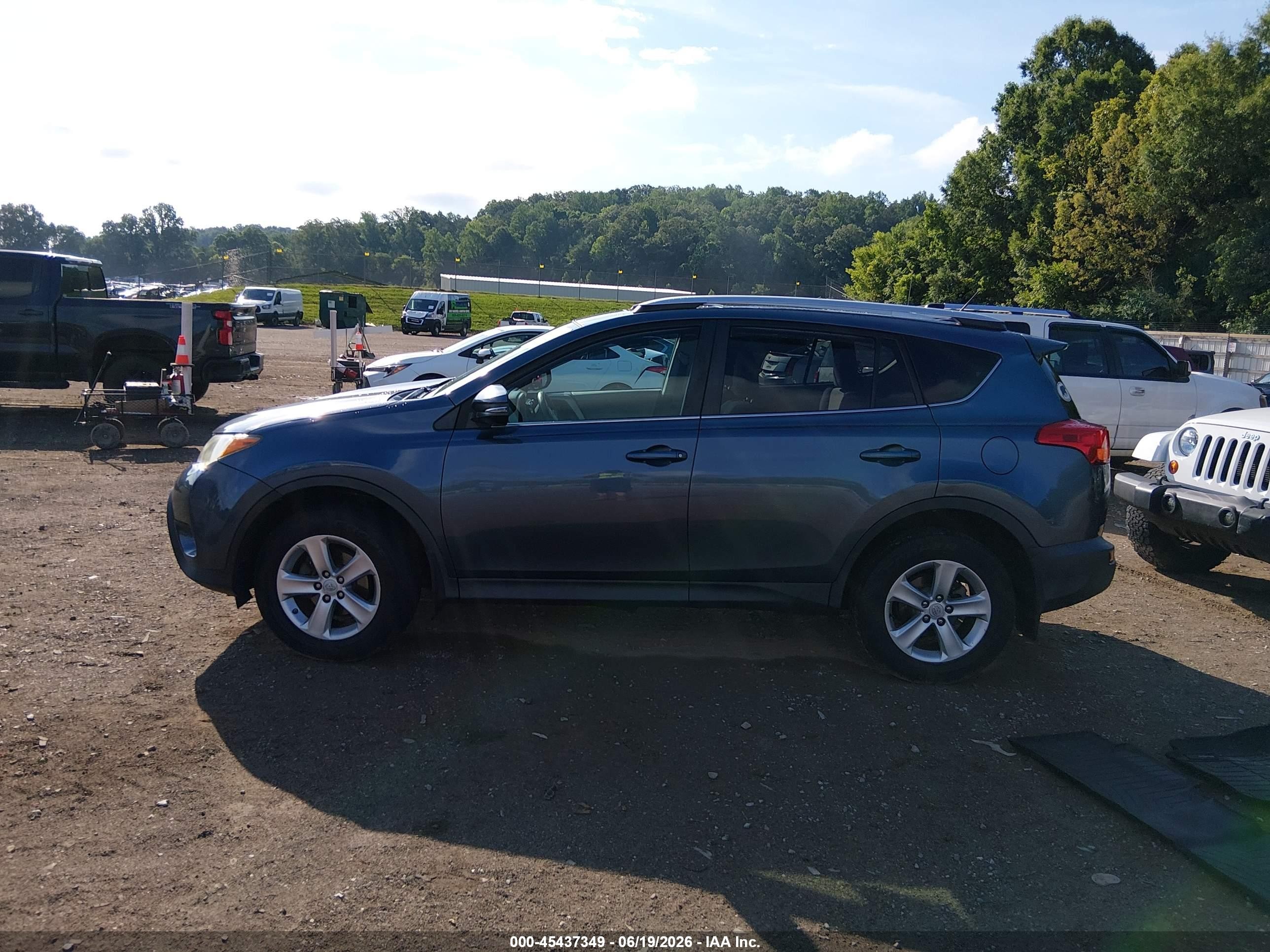 2013 Toyota Rav4 Xle Blue vin: 2T3RFREV2DW123329