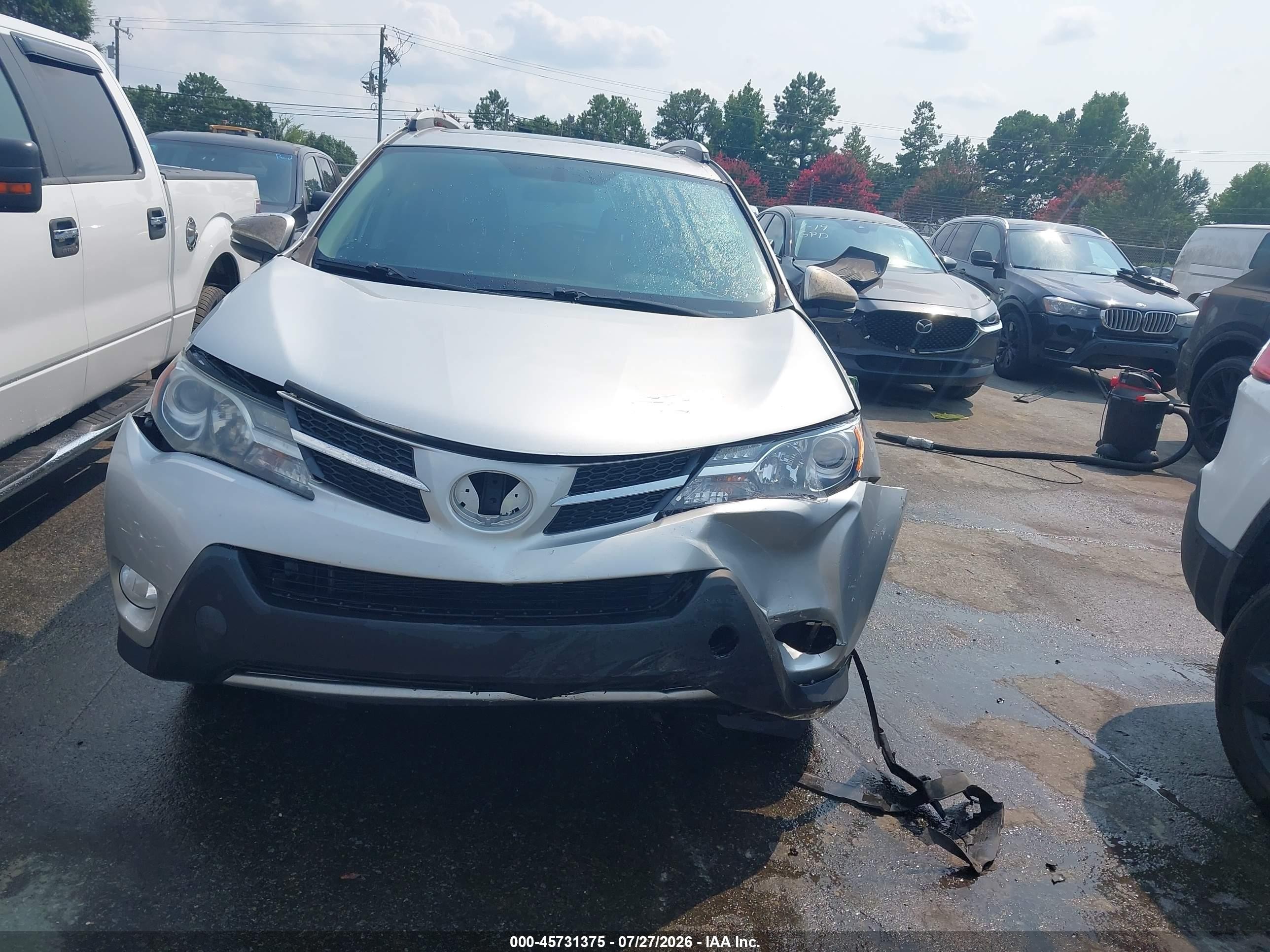 2014 Toyota Rav4 Xle Silver vin: 2T3RFREV2EW158678
