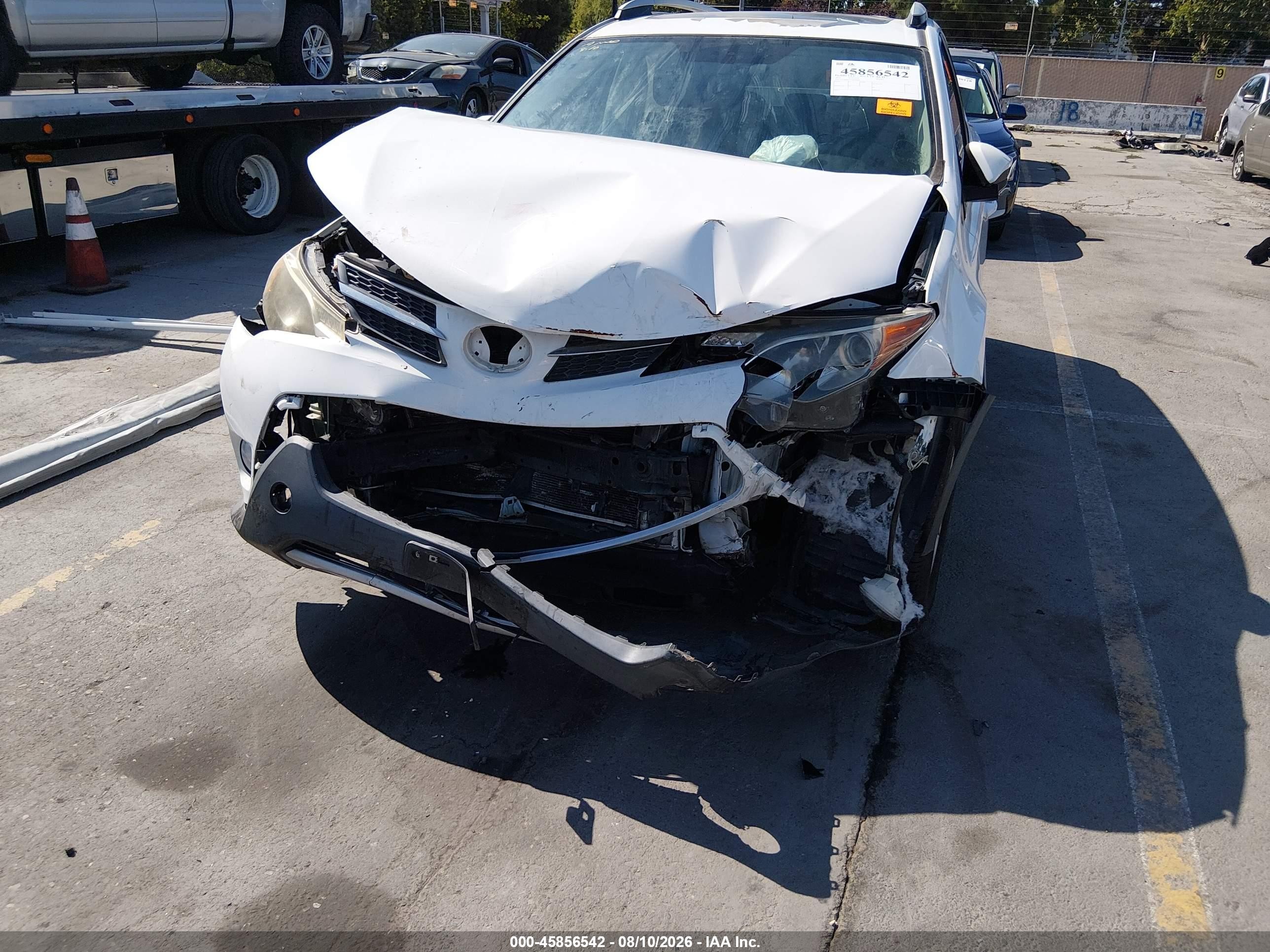 2014 Toyota Rav4 Xle White vin: 2T3RFREV2EW204994