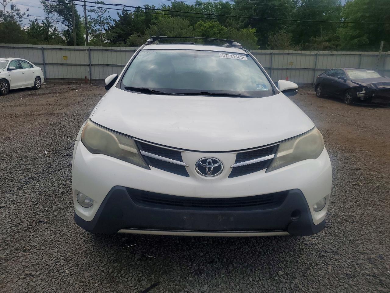 2014 Toyota Rav4 Xle White vin: 2T3RFREV2EW211086
