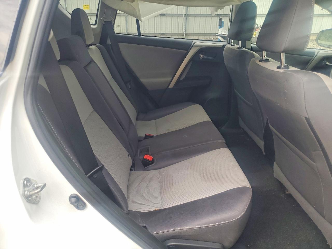 2014 Toyota Rav4 Xle White vin: 2T3RFREV2EW211086