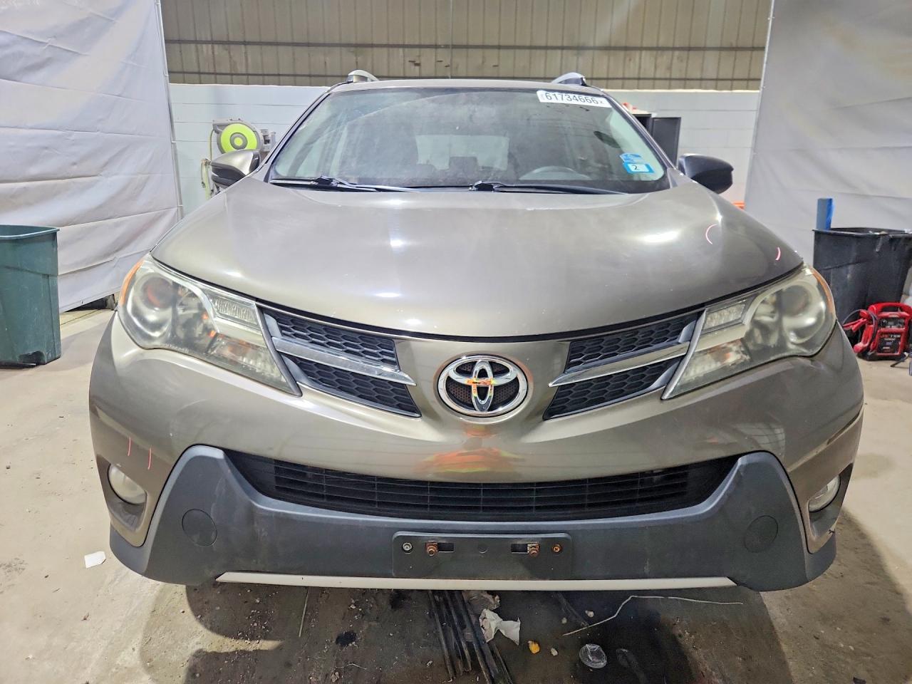 2015 Toyota Rav4 Xle Brown vin: 2T3RFREV2FW239021