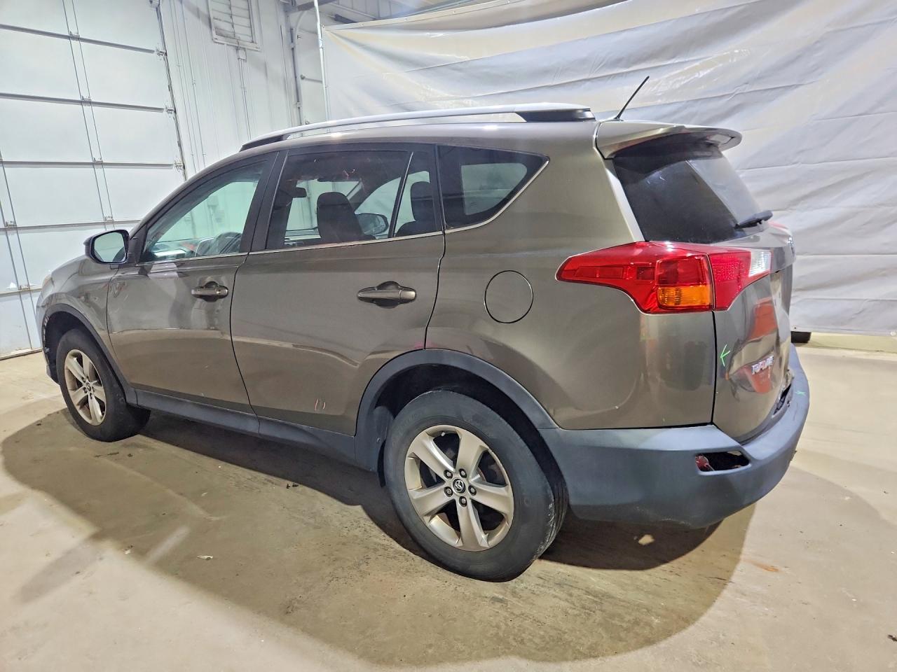2015 Toyota Rav4 Xle Brown vin: 2T3RFREV2FW239021