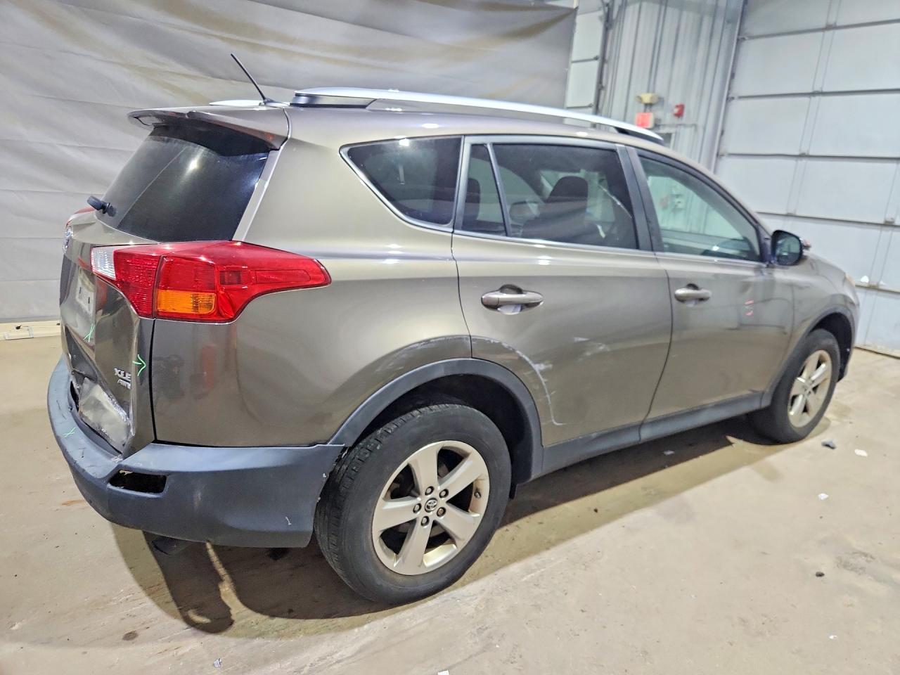 2015 Toyota Rav4 Xle Brown vin: 2T3RFREV2FW239021