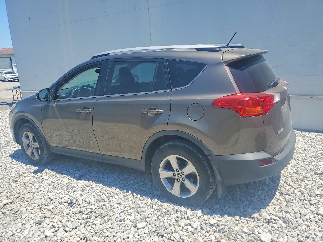 2015 Toyota Rav4 Xle Brown vin: 2T3RFREV2FW243229