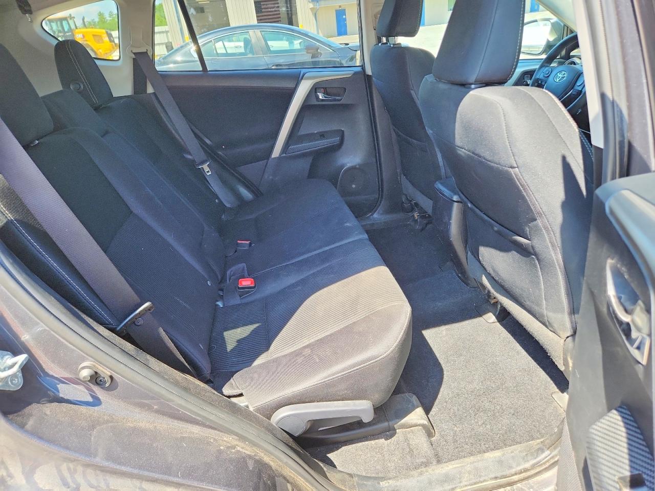 2015 Toyota Rav4 Xle Gray vin: 2T3RFREV2FW332671