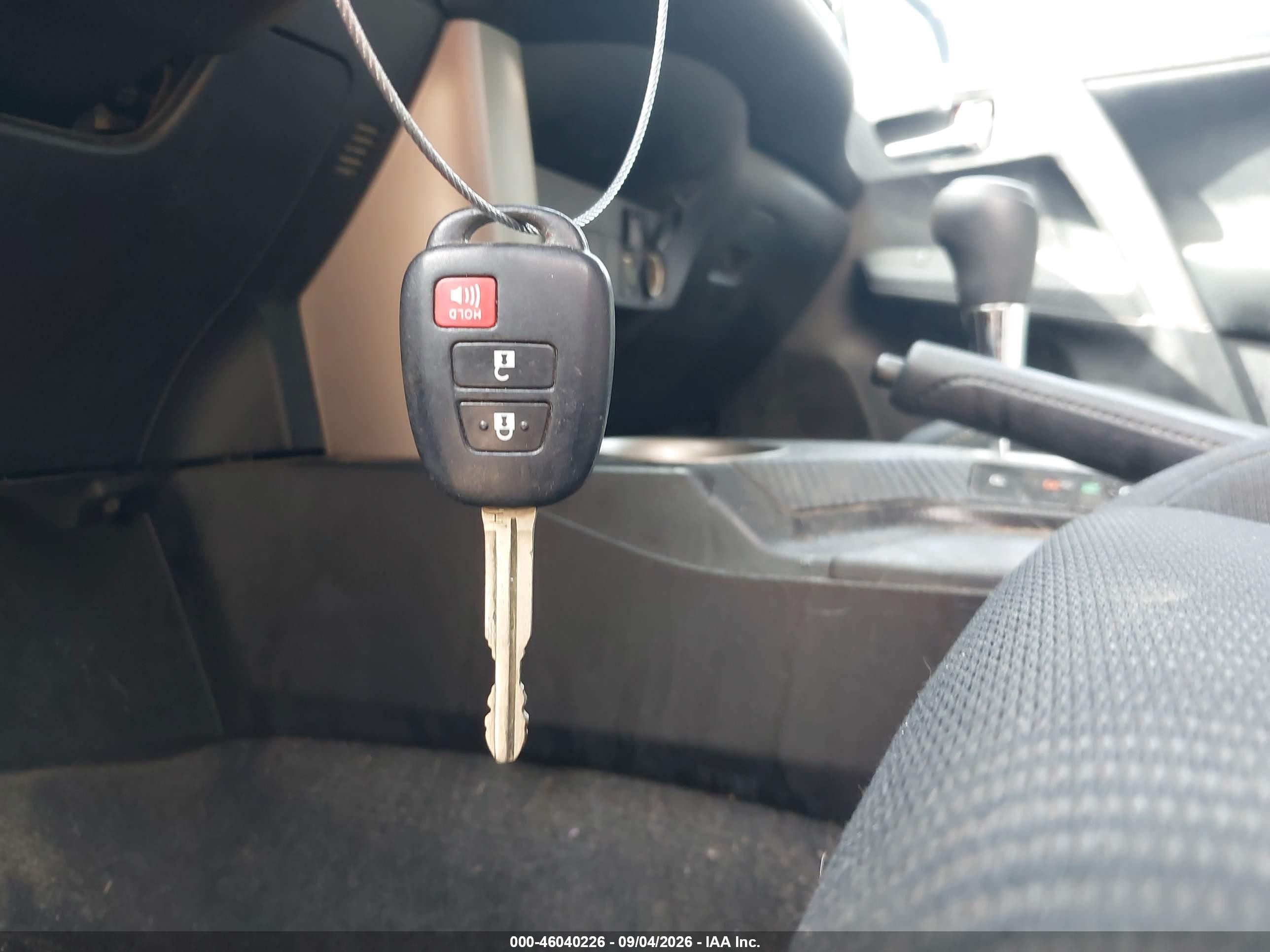 2015 Toyota Rav4 Xle Оранжевый vin: 2T3RFREV2FW353231