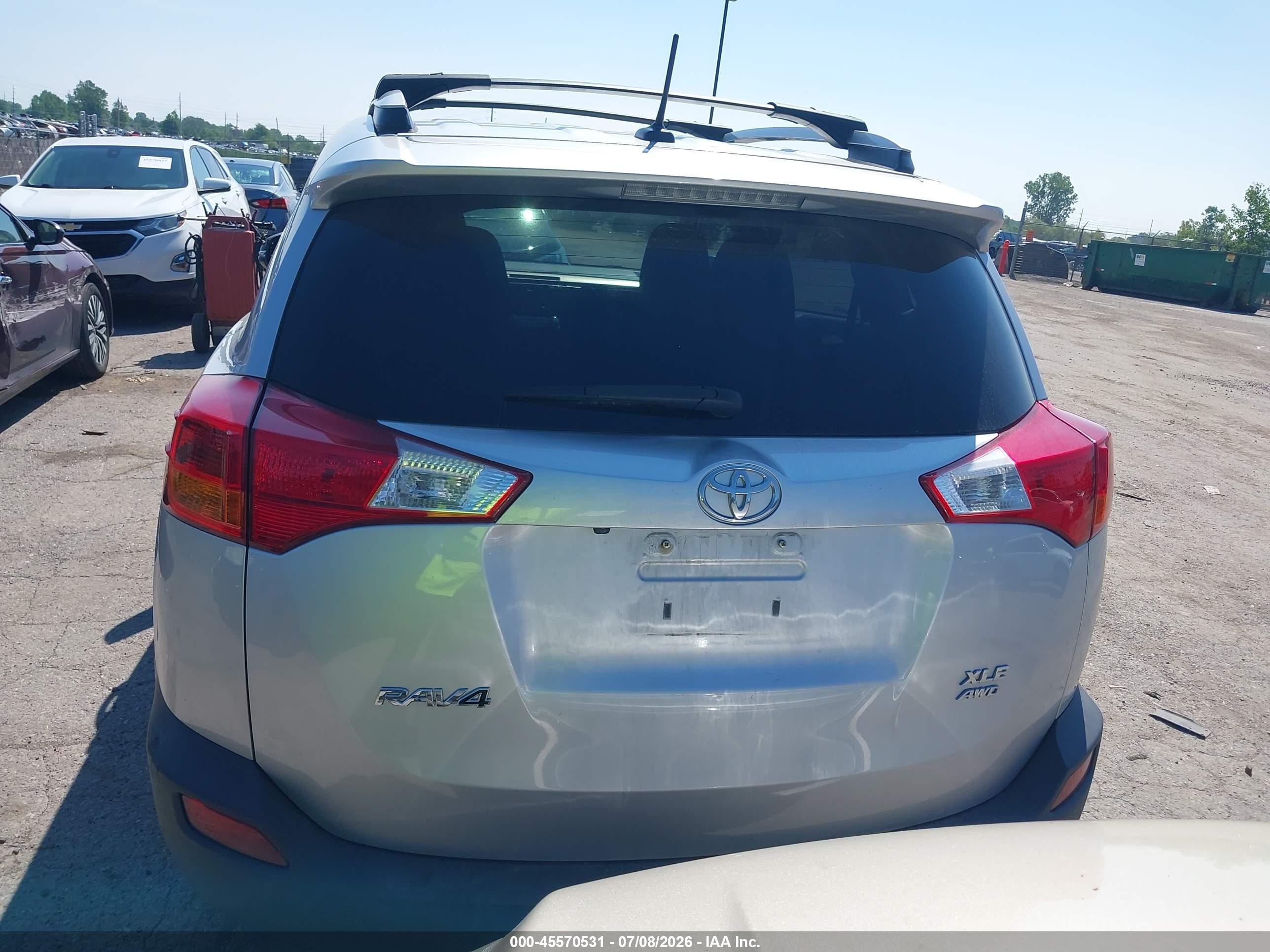 2015 Toyota Rav4 Xle Silver vin: 2T3RFREV2FW394944