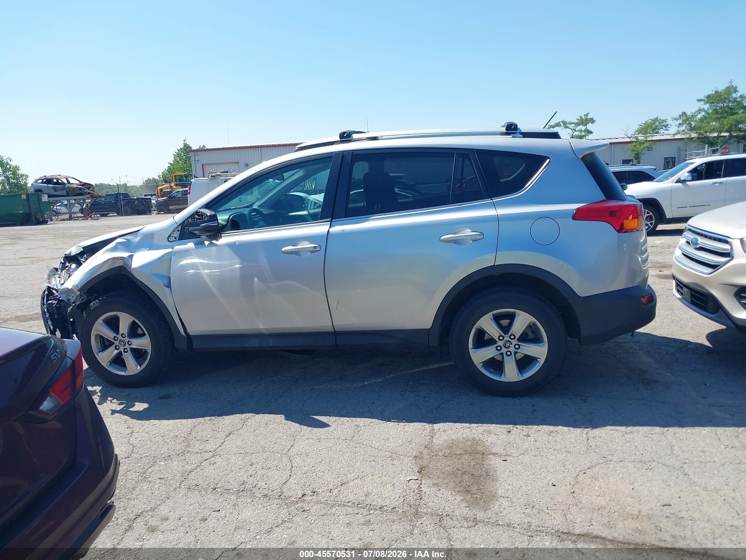 2015 Toyota Rav4 Xle Silver vin: 2T3RFREV2FW394944