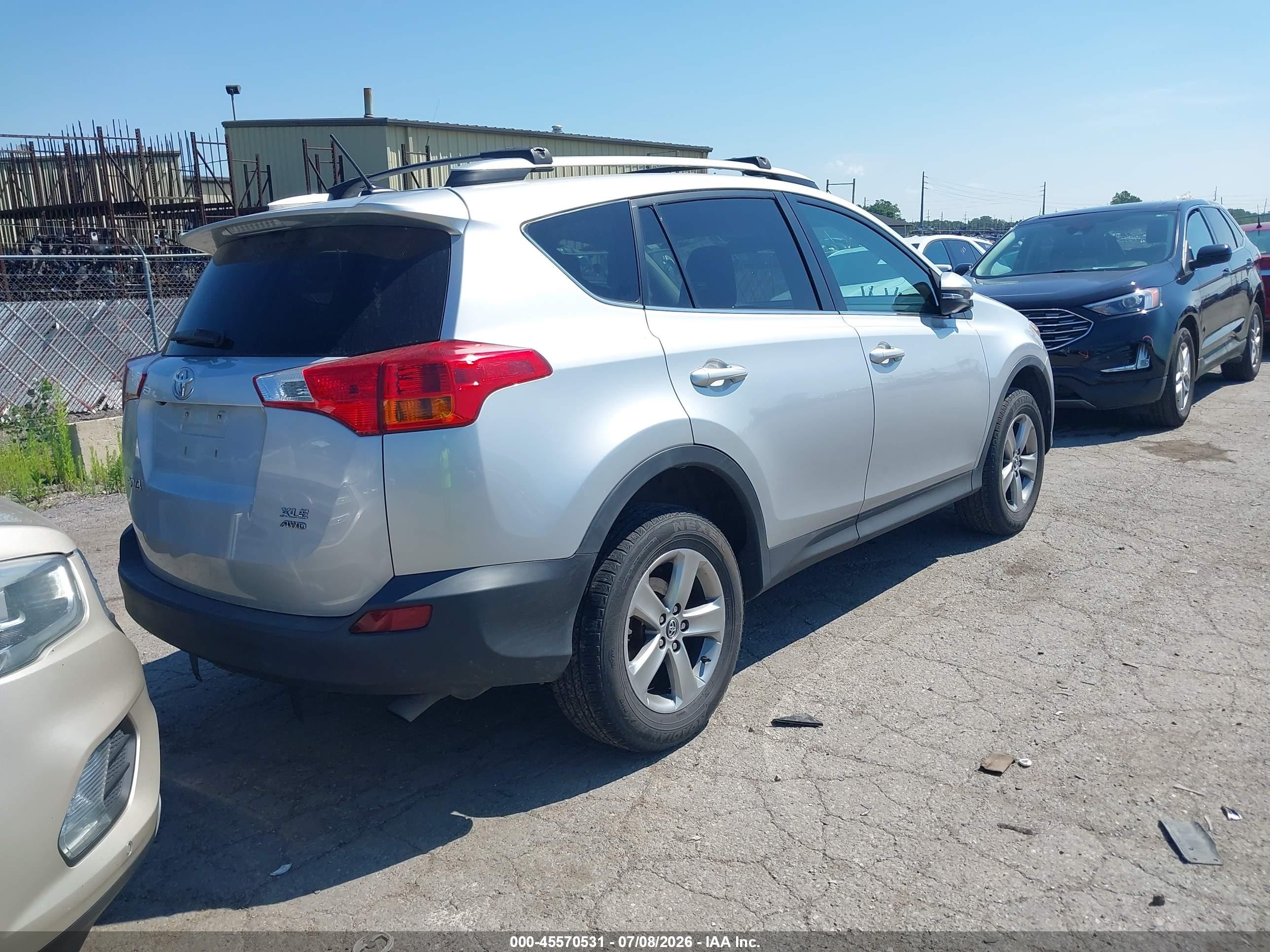 2015 Toyota Rav4 Xle Silver vin: 2T3RFREV2FW394944