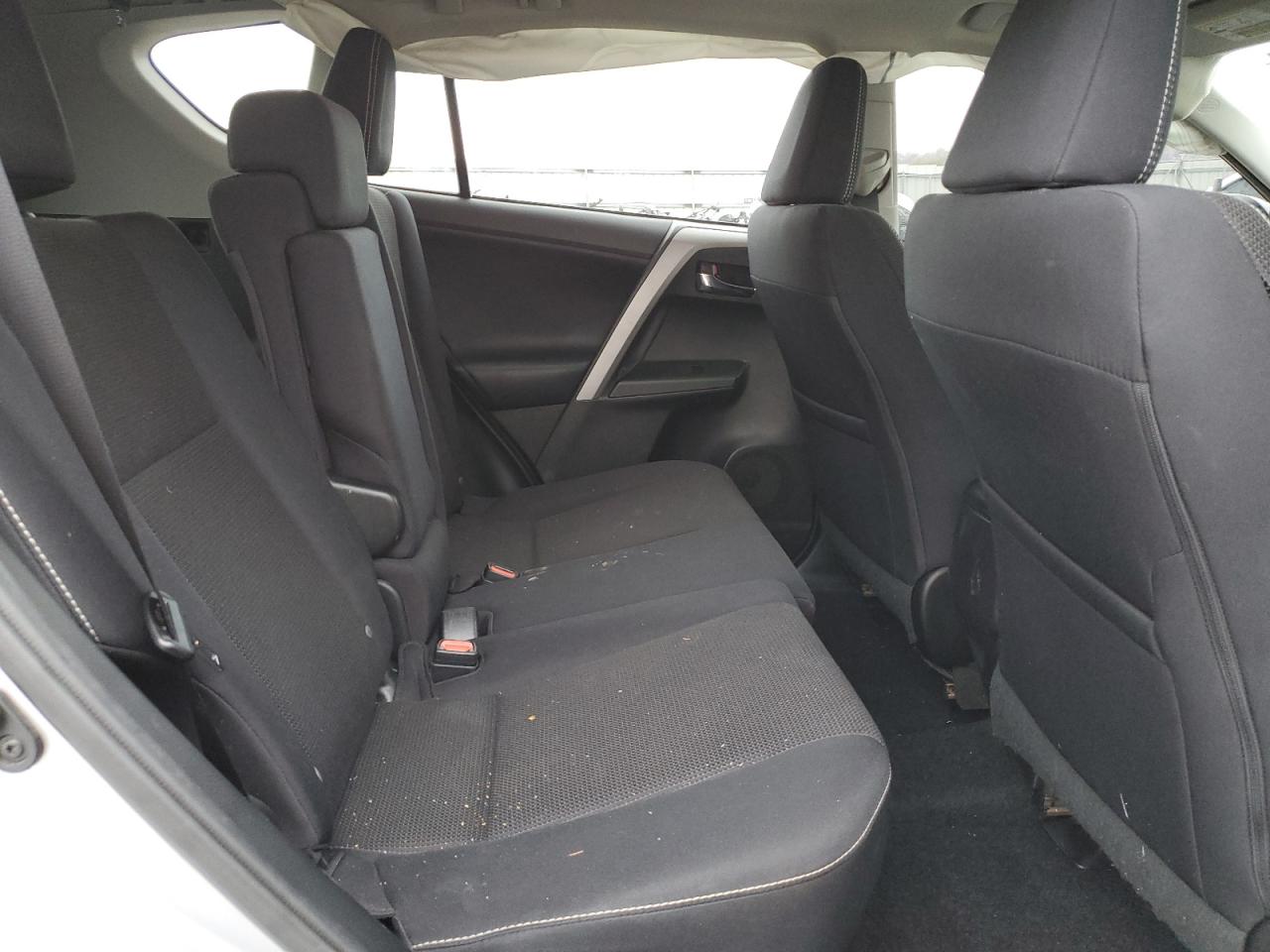 2016 Toyota Rav4 Xle Серебряный vin: 2T3RFREV2GW445814