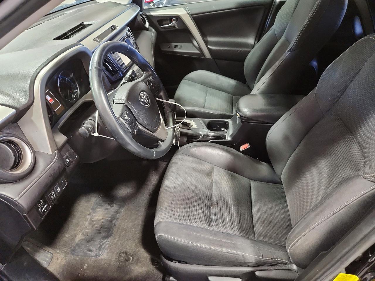 2017 Toyota Rav4 Xle Black vin: 2T3RFREV2HW560771