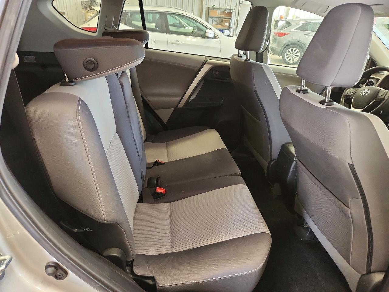 2013 Toyota Rav4 Xle Silver vin: 2T3RFREV3DW020582