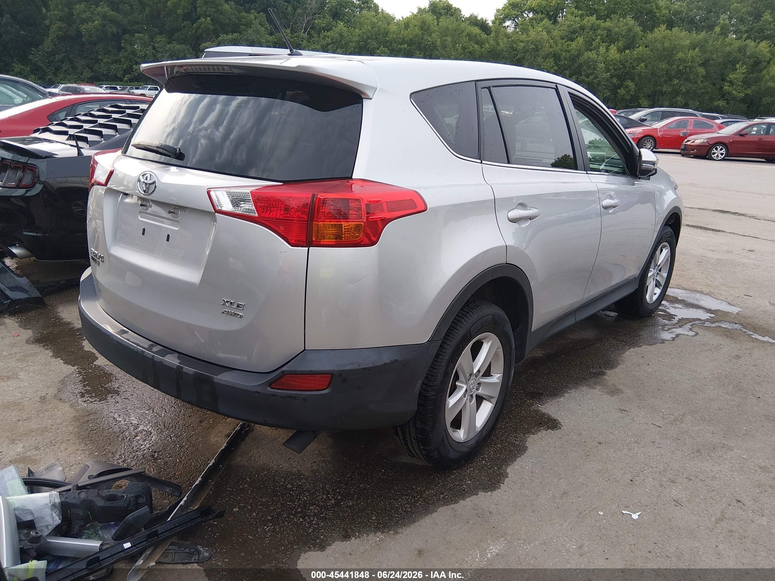 2013 Toyota Rav4 Xle Серебряный vin: 2T3RFREV3DW046132