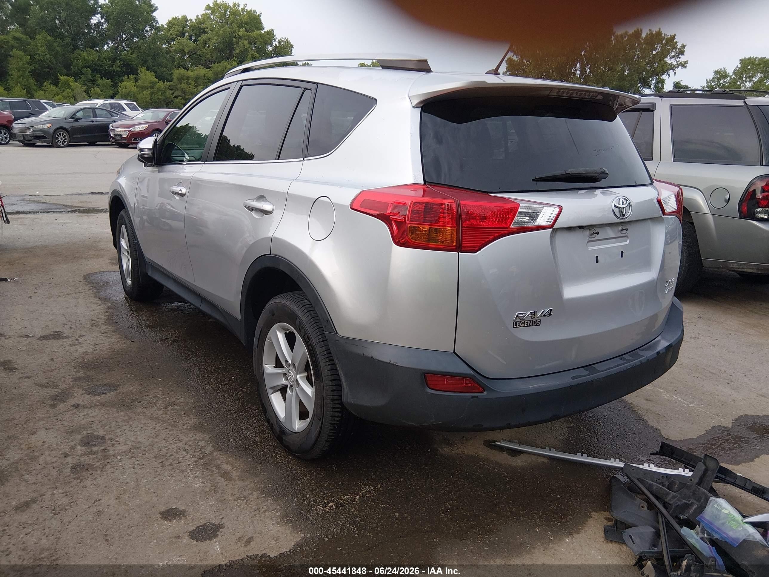 2013 Toyota Rav4 Xle Серебряный vin: 2T3RFREV3DW046132