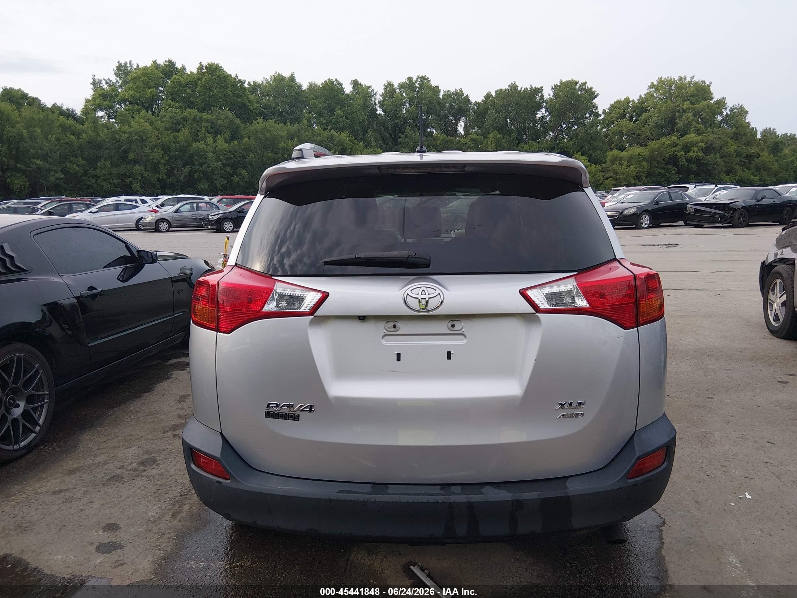2013 Toyota Rav4 Xle Серебряный vin: 2T3RFREV3DW046132