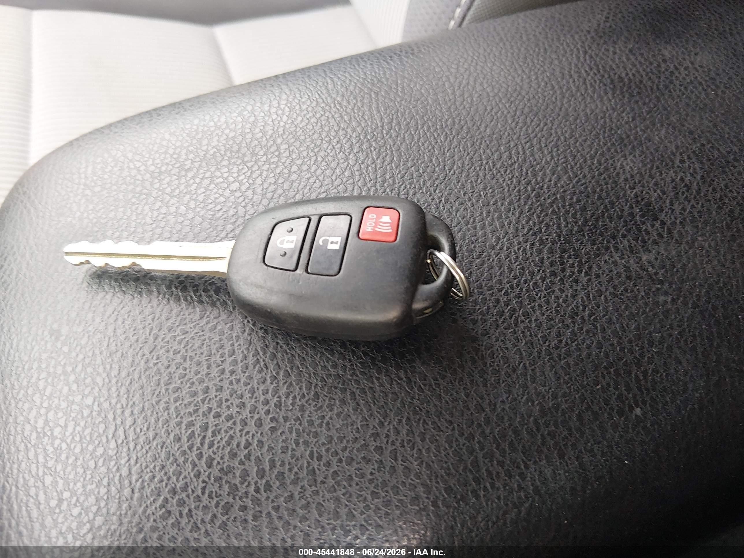 2013 Toyota Rav4 Xle Серебряный vin: 2T3RFREV3DW046132