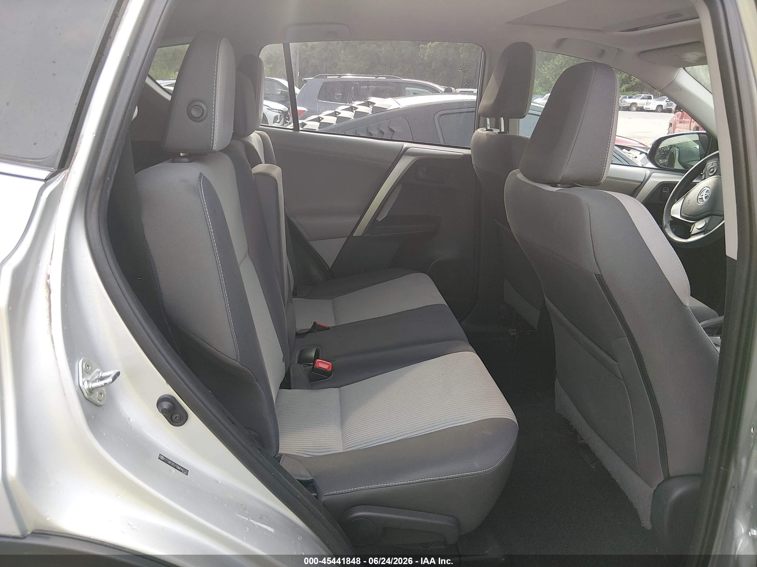 2013 Toyota Rav4 Xle Серебряный vin: 2T3RFREV3DW046132