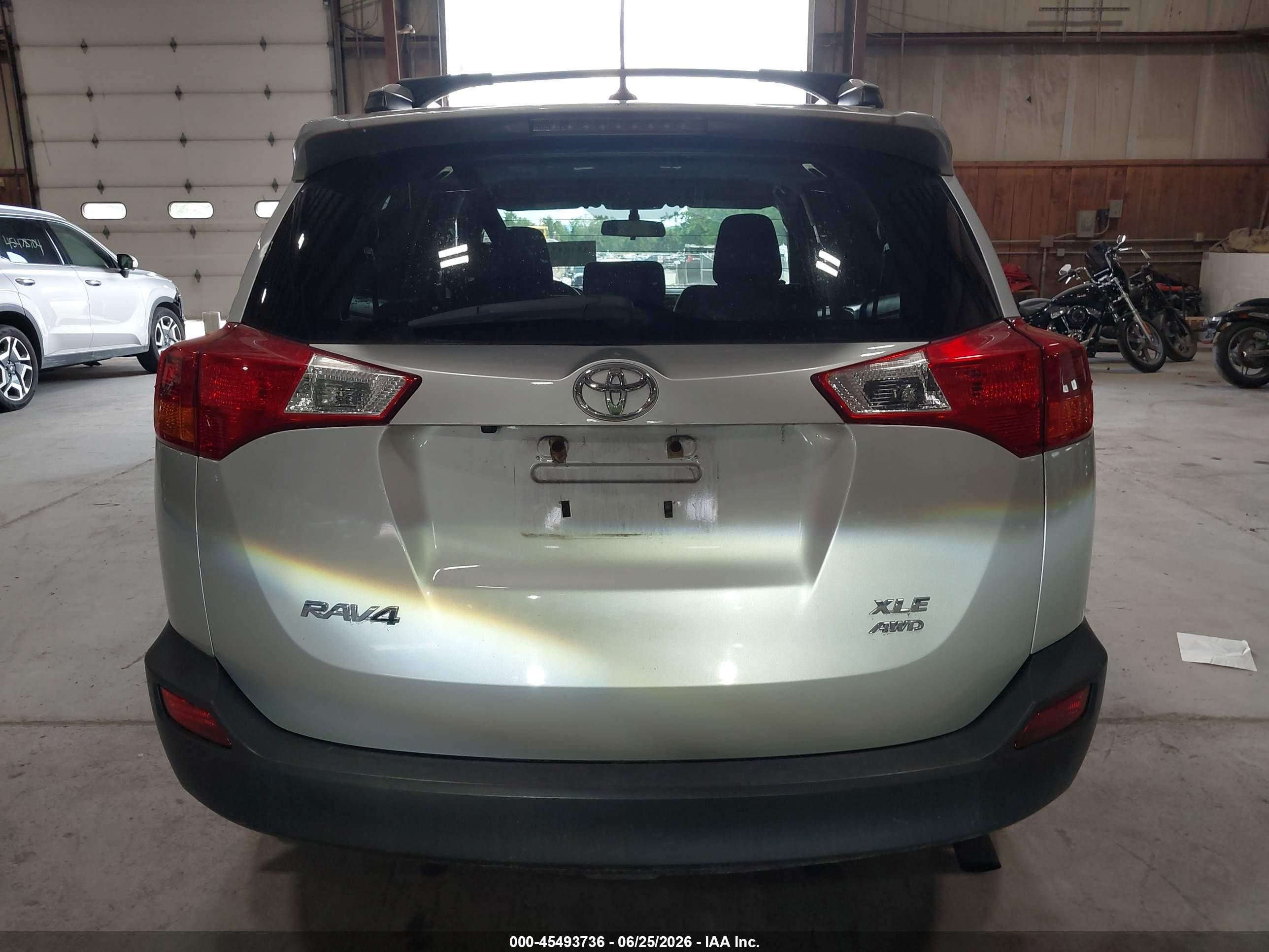 2013 Toyota Rav4 Xle Silver vin: 2T3RFREV3DW113408